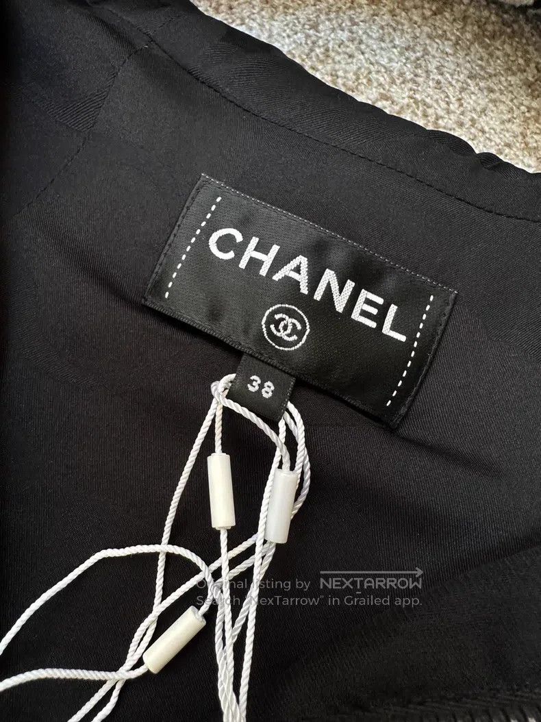 Chanel Chanel 25C Early Spring Vacation Series Black Half-high Co Size XS / US 0-2 / IT 36-38 - 6 Thumbnail
