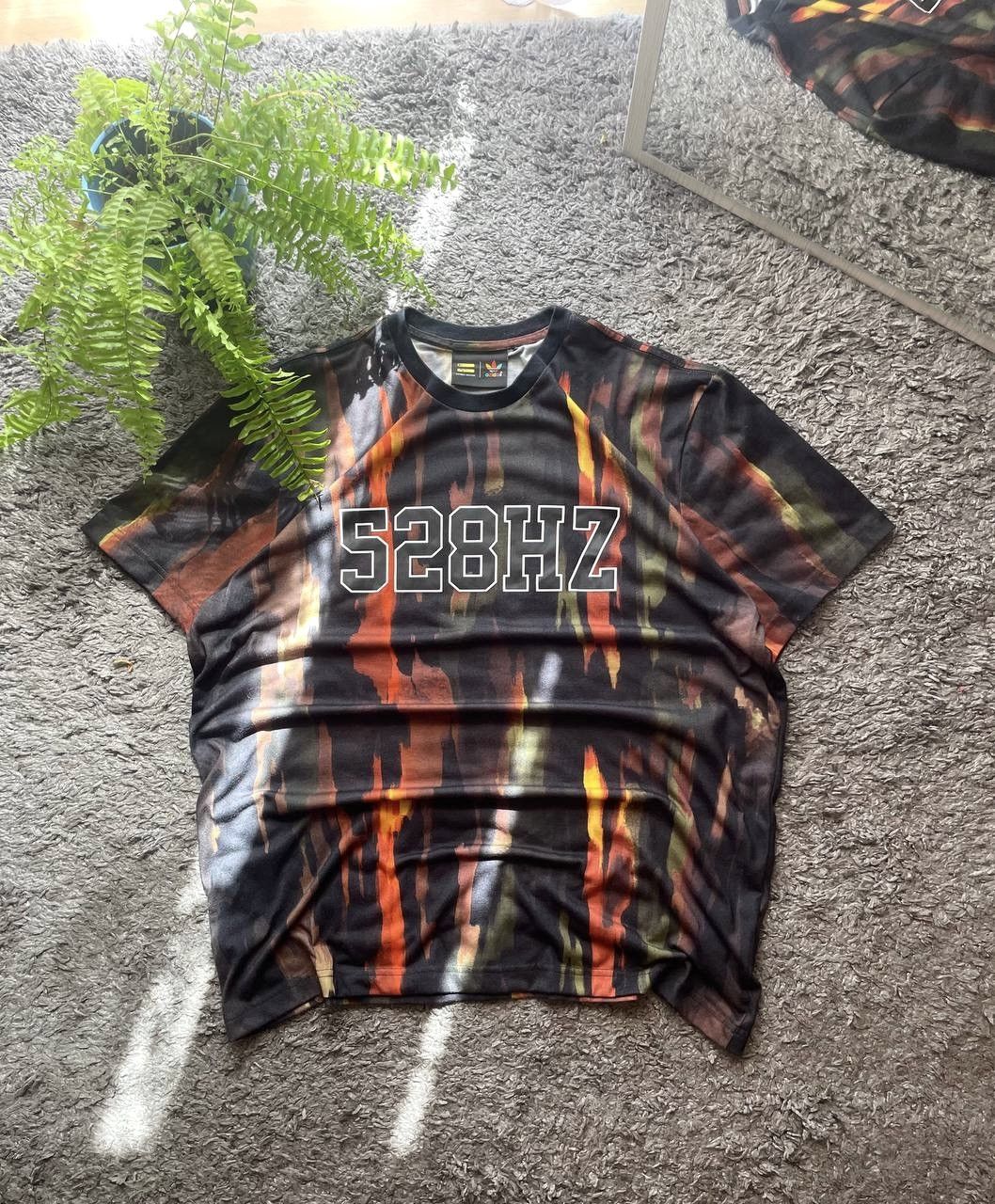 Adidas × Pharrell Adidas T-Shirt Streetwear Pharrell Williams Big Logo Rare Size US L / EU 52-54 / 3 - 11 Thumbnail