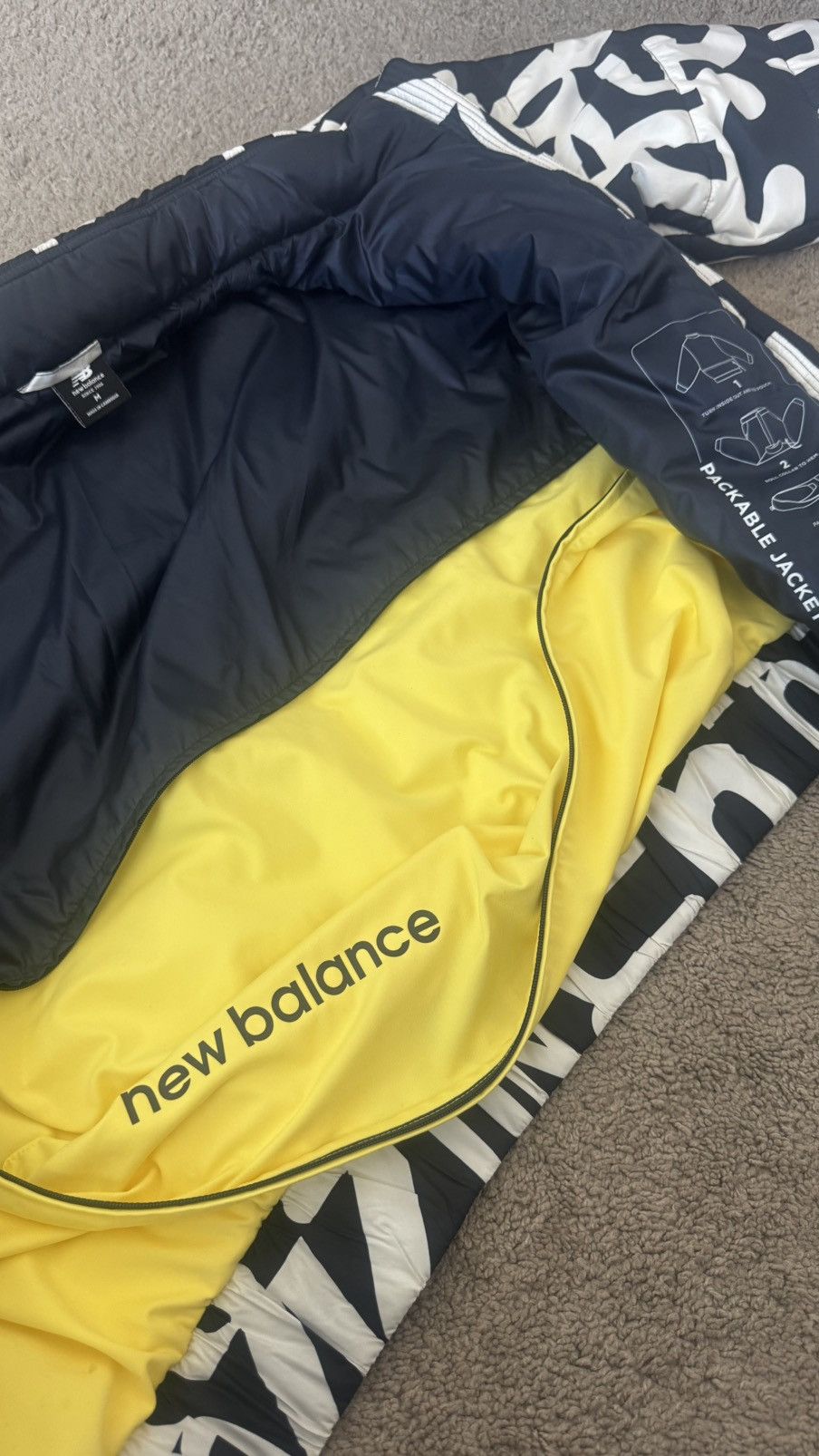 New Balance New Balance Packable Neck Pillow Coat Size US M / EU 48-50 / 2 - 10 Thumbnail