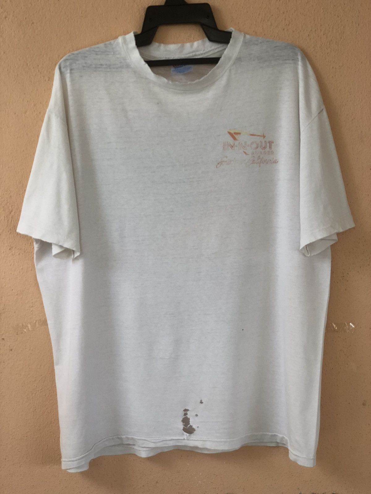 Vintage Thrashed 🎈90s IN N OUT BURGER Vintage Tee Size US XL / EU 56 / 4 - 11 Thumbnail
