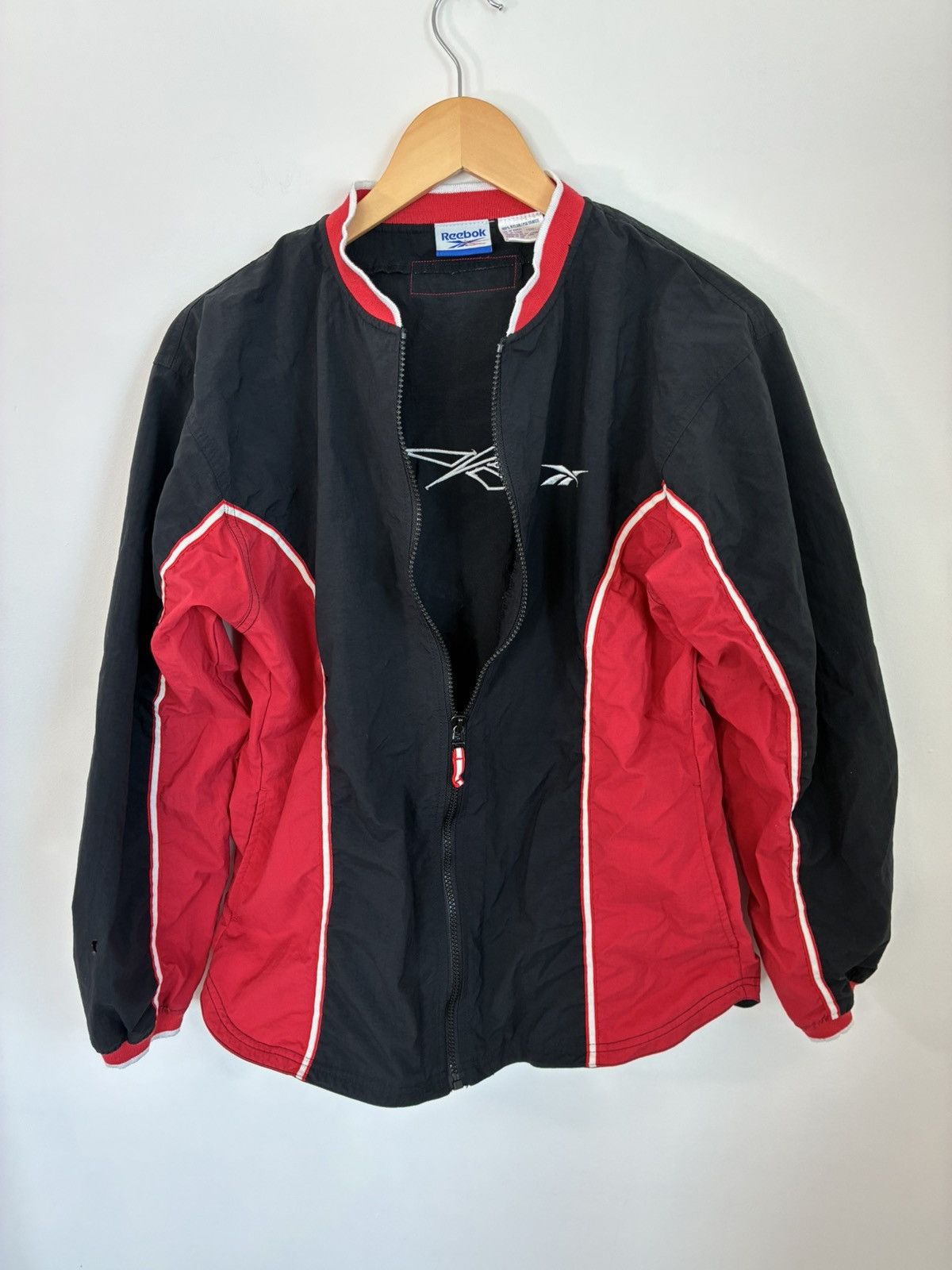 Reebok Vintage Reebok Distressed Wind Breaker Jacket Size US M / EU 48-50 / 2 - 2 Thumbnail