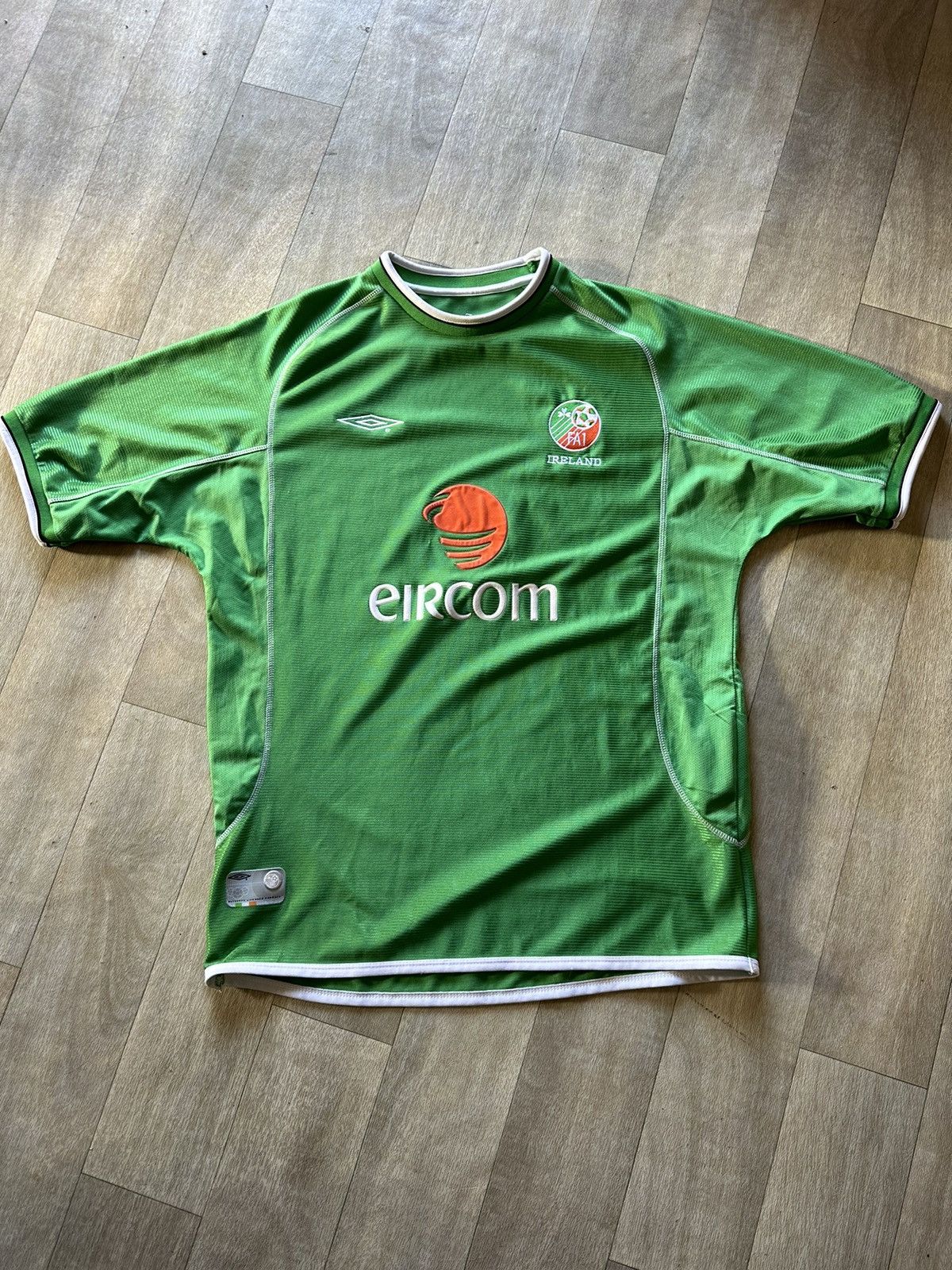 image of Soccer Jersey x Umbro Vintage 2000 Ireland Umbro Jersey in Green, Men's (Size XL)