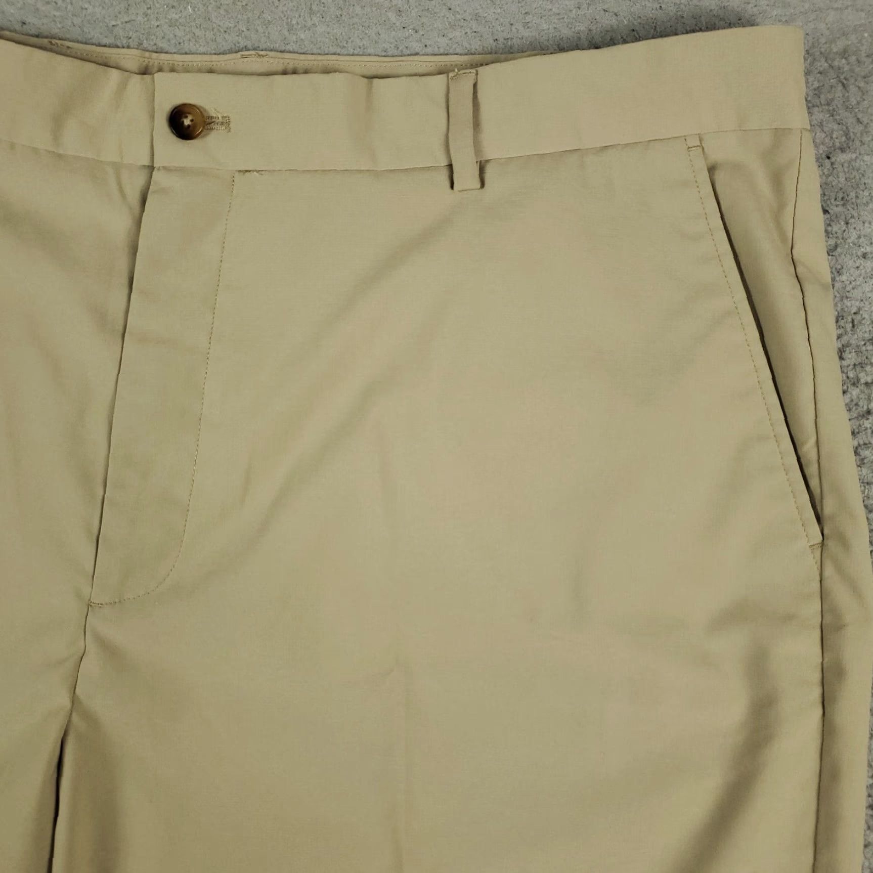 Vintage Greg Norman Mens Shorts 42 Beige Flat Front Chino Polyester Casual Business Travel Sports Beig e Size US 42 / EU 58 - 3 Thumbnail