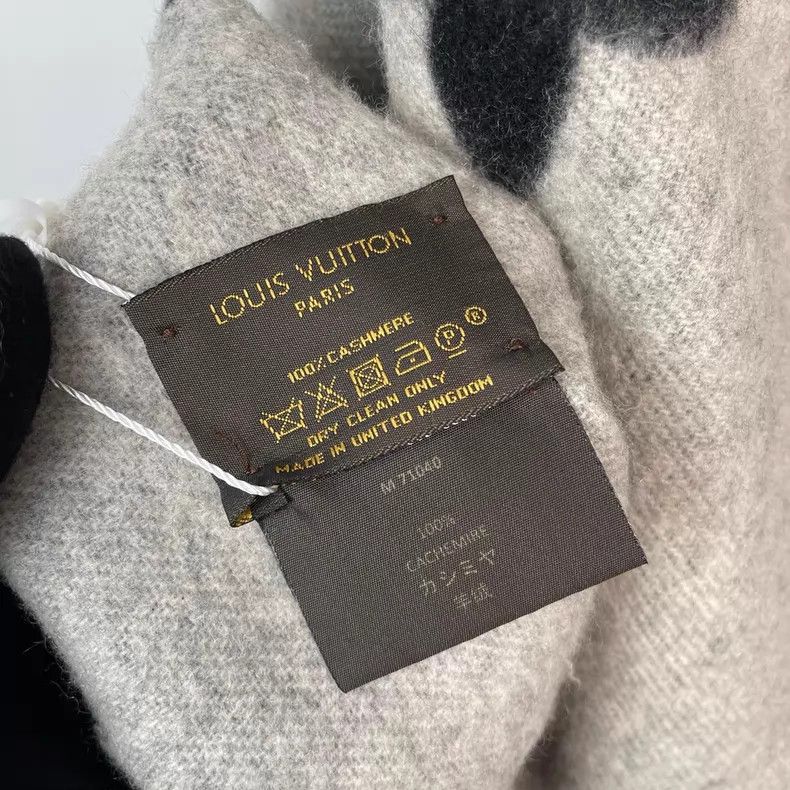 Louis Vuitton Louis Vuitton Reykjavik black and grey two-sided color-blo Size ONE SIZE - 6 Thumbnail