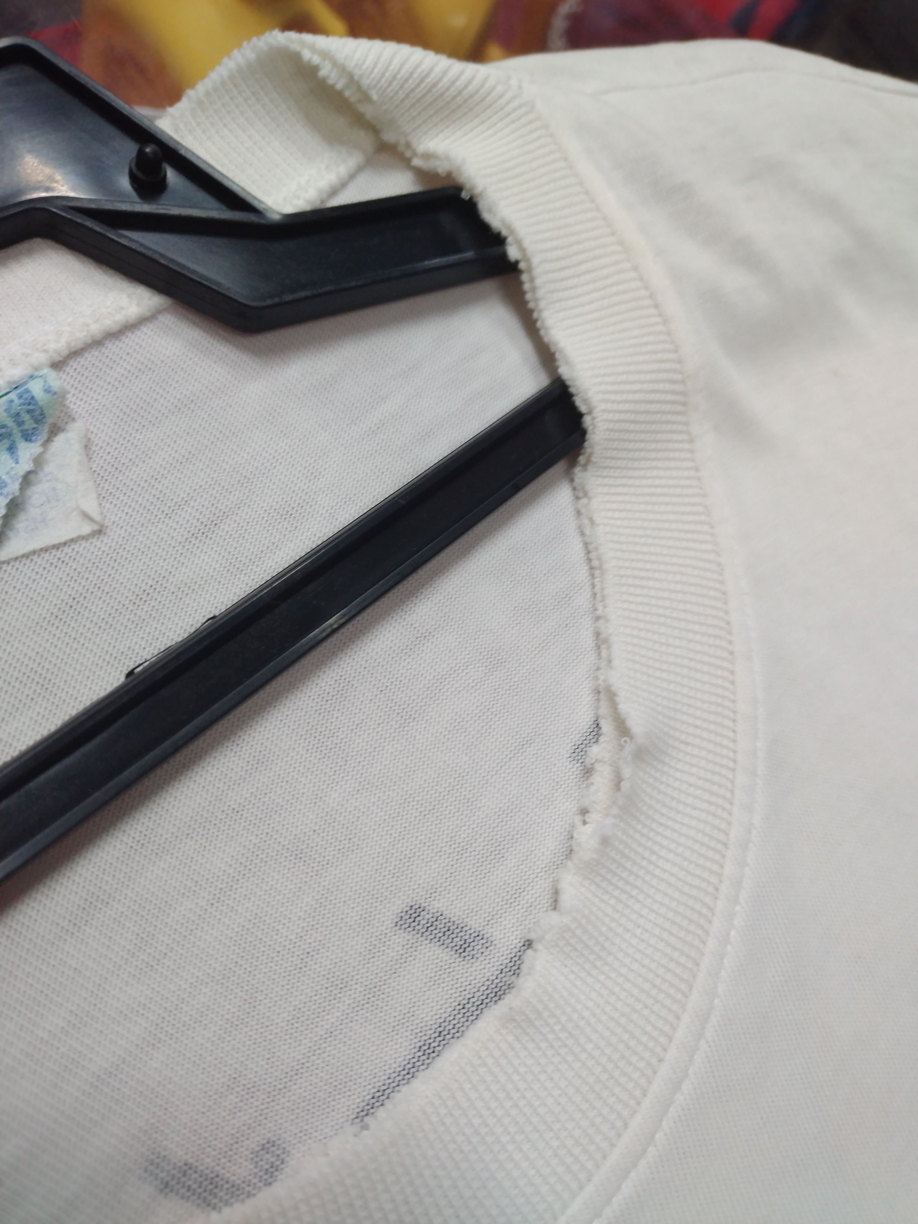 Vintage VINTAGE RARE DISTRESSED FIJI HAWAII SURFBOARD T SHIRT Size US L / EU 52-54 / 3 - 9 Thumbnail
