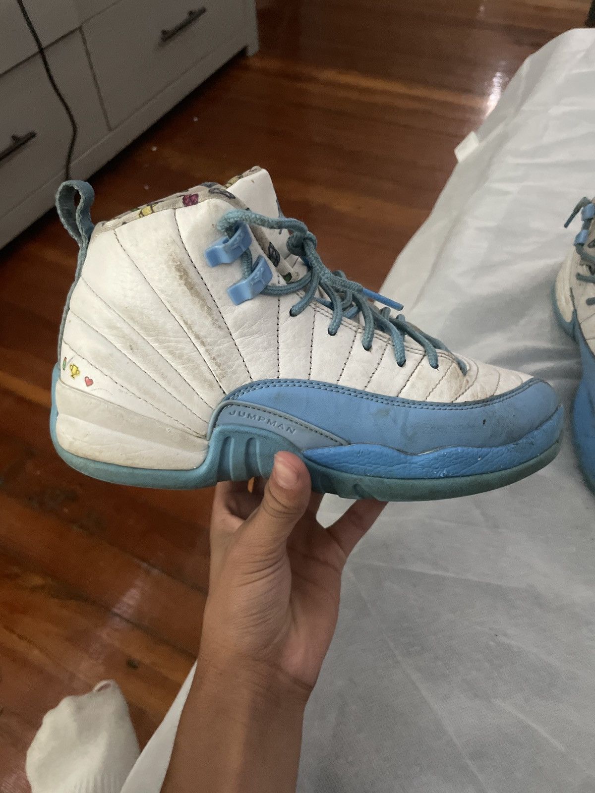 Jordan Brand Jordan 12s unc emojis Size US 5.5 / EU 38 - 2 Thumbnail