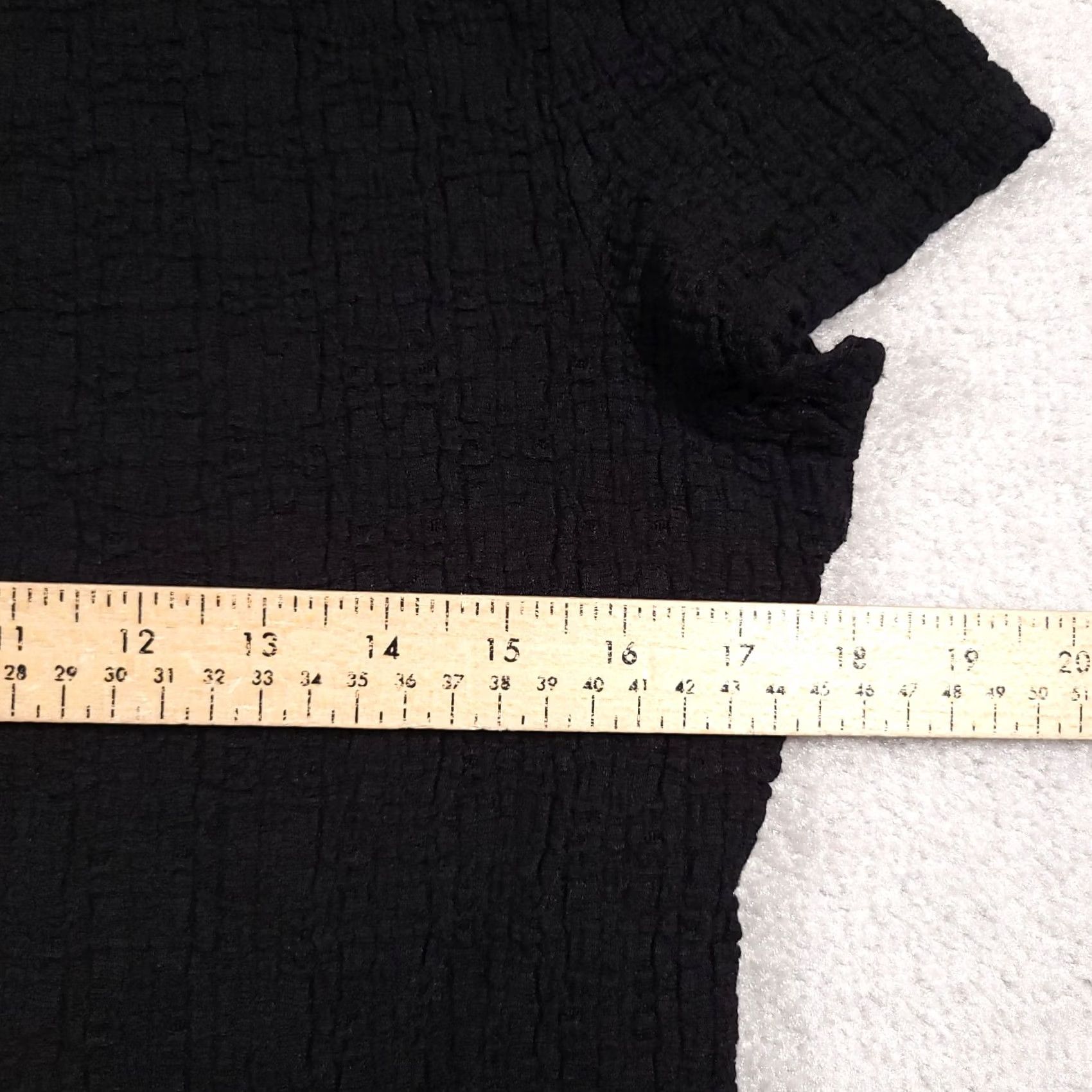 Croft & Barrow VINTAGE Croft & Barrow Shirt Women's Medium Black Short Sleeve Seersucker Pullover Size M / US 6-8 / IT 42-44 - 6 Thumbnail