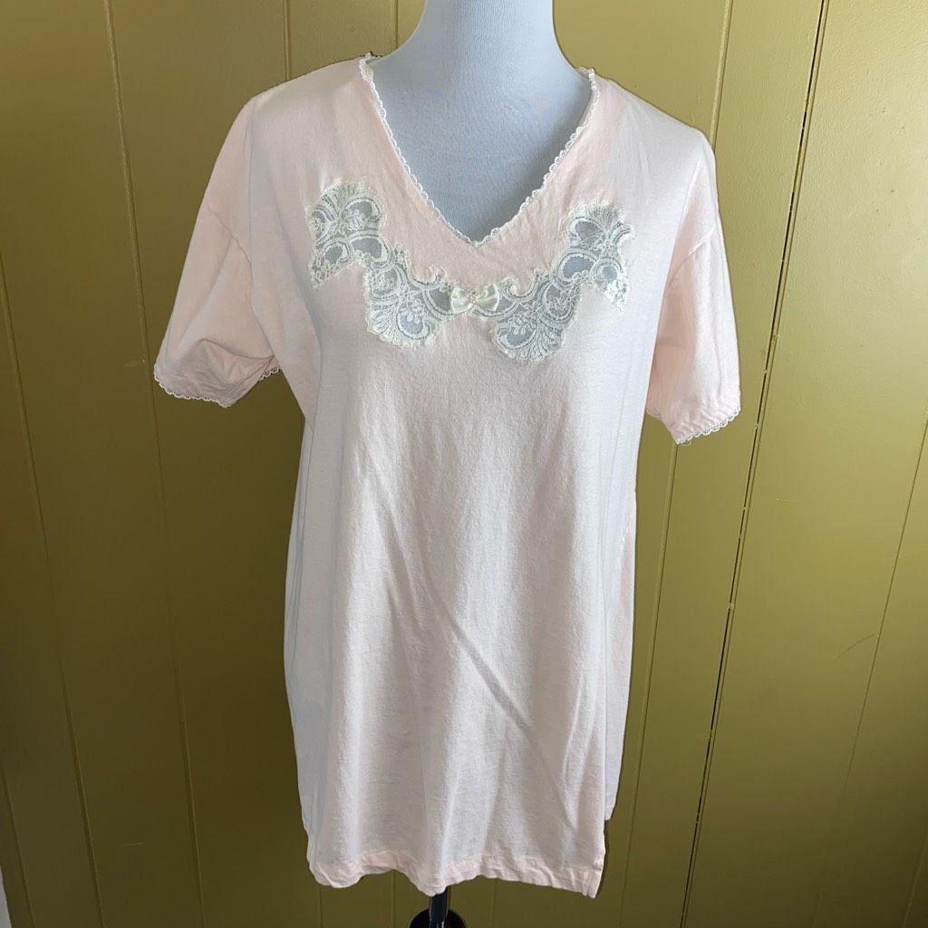 Dior Christian Dior women M v-cut neckline short sleeve pullover Size ONE SIZE - 1 Thumbnail
