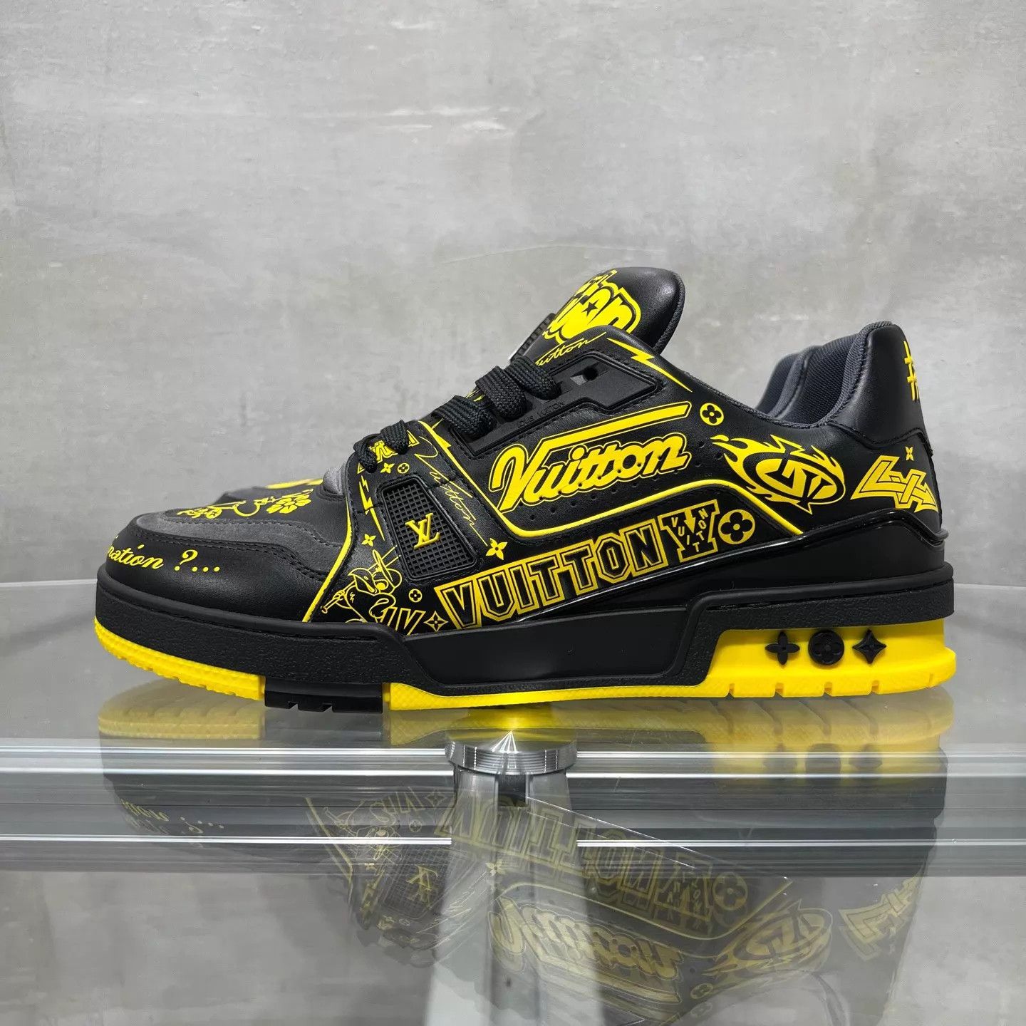 Louis Vuitton LV Men's Dragon Year Trainer Black & Yellow UK7.5 41.5 Size US 8.5 / EU 41-42 - 3 Thumbnail