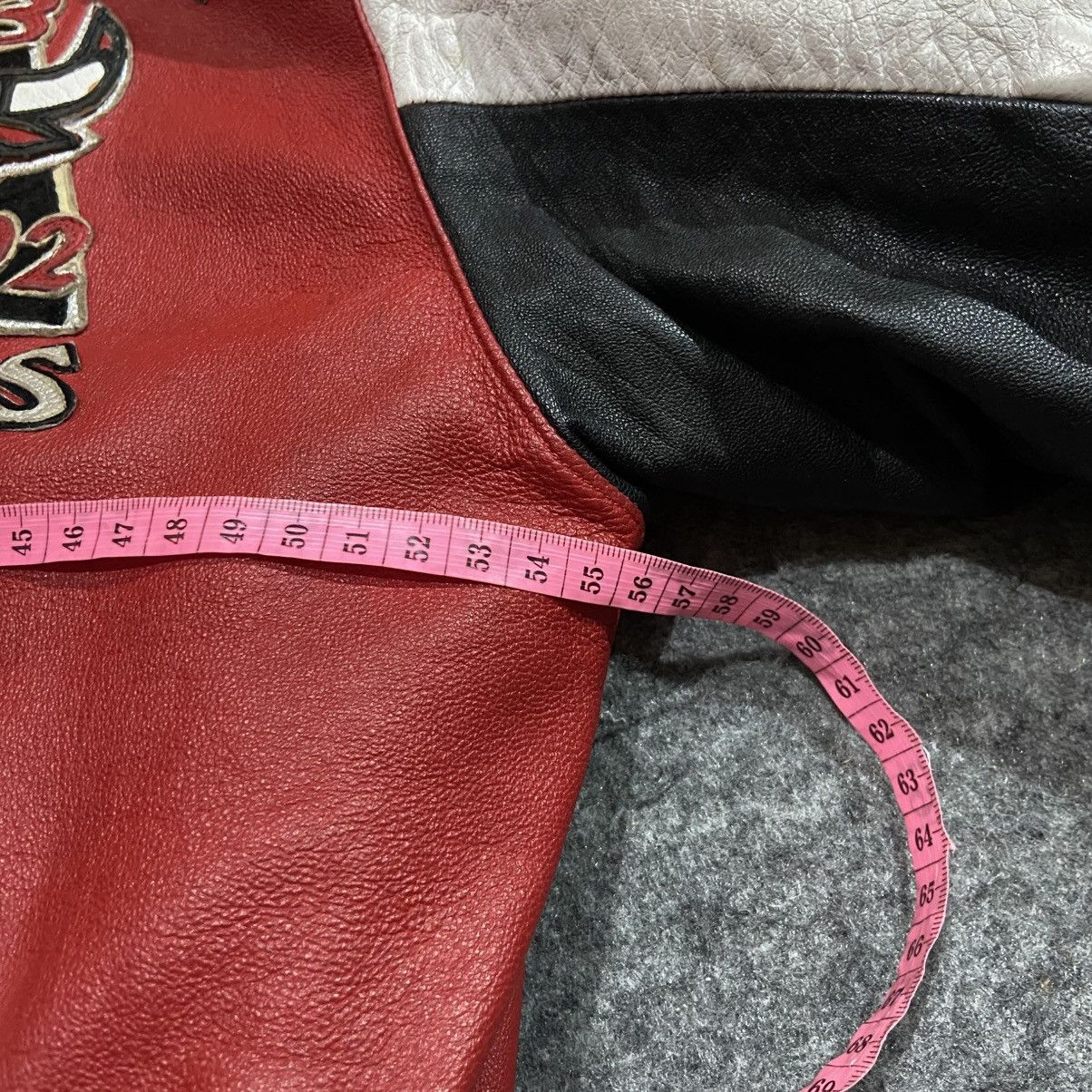 Jeff Hamilton Vintage Jeff Hamilton Threepeat Bulls Leather Jacket Size US S / EU 44-46 / 1 - 13 Thumbnail