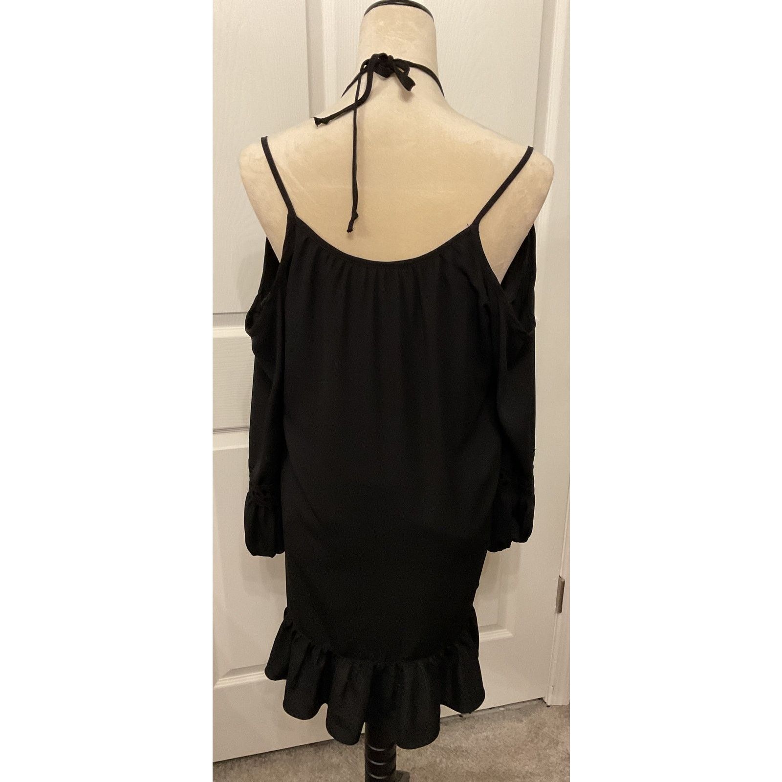 VaVa Vava USA by Joy Han Esme Ruffled Hem Cold Shoulder Dress, M Size M / US 6-8 / IT 42-44 - 5 Thumbnail
