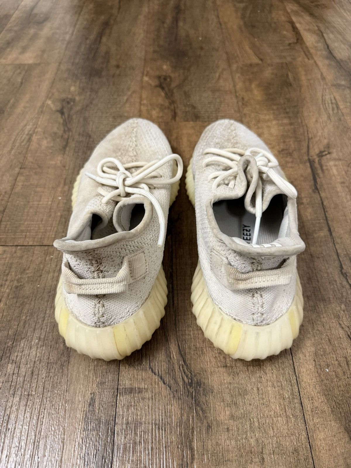 Yeezy Yeezy Boost 350 V2 Cream/Triple White Size US 9 / EU 42 - 5 Thumbnail