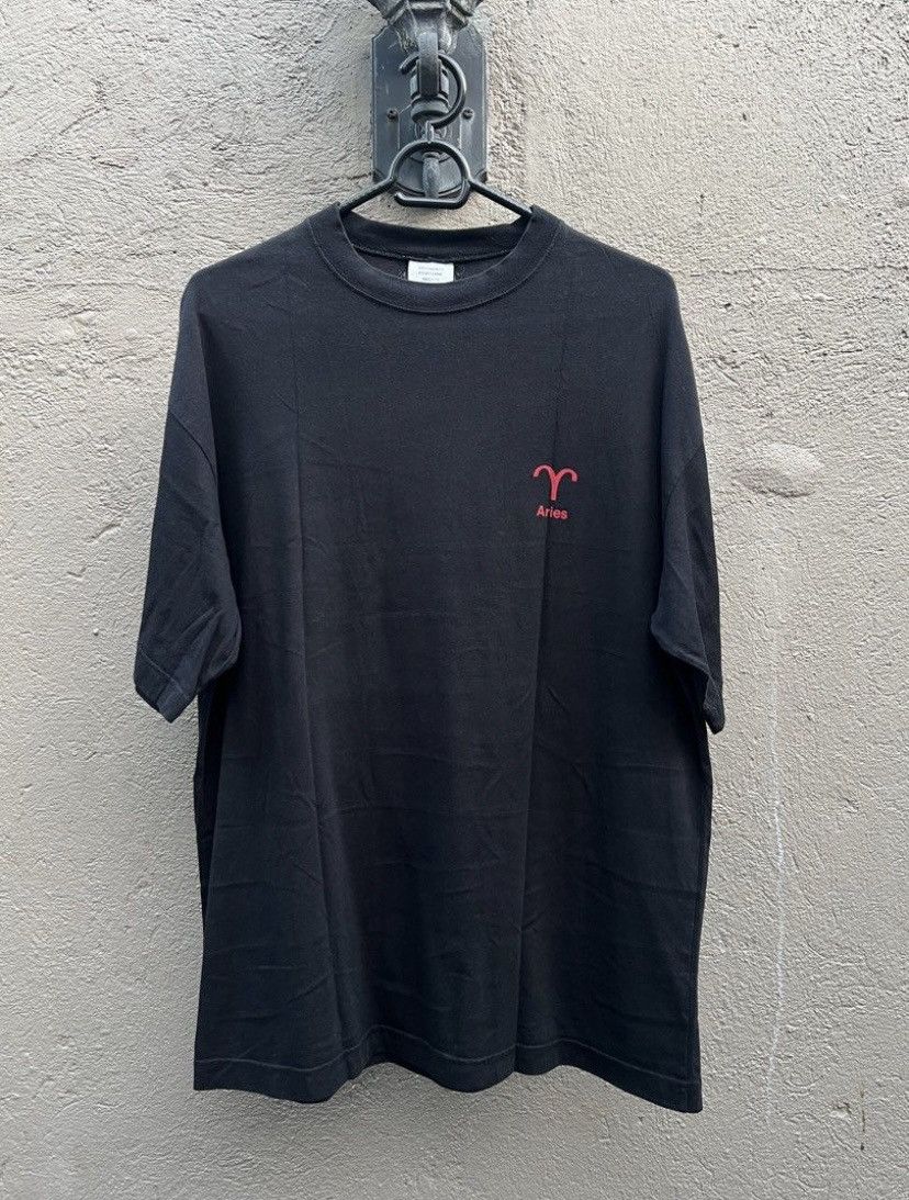 Vetements Vetements Zodiac Horoscope Tee Size US S / EU 44-46 / 1 - 1 Thumbnail