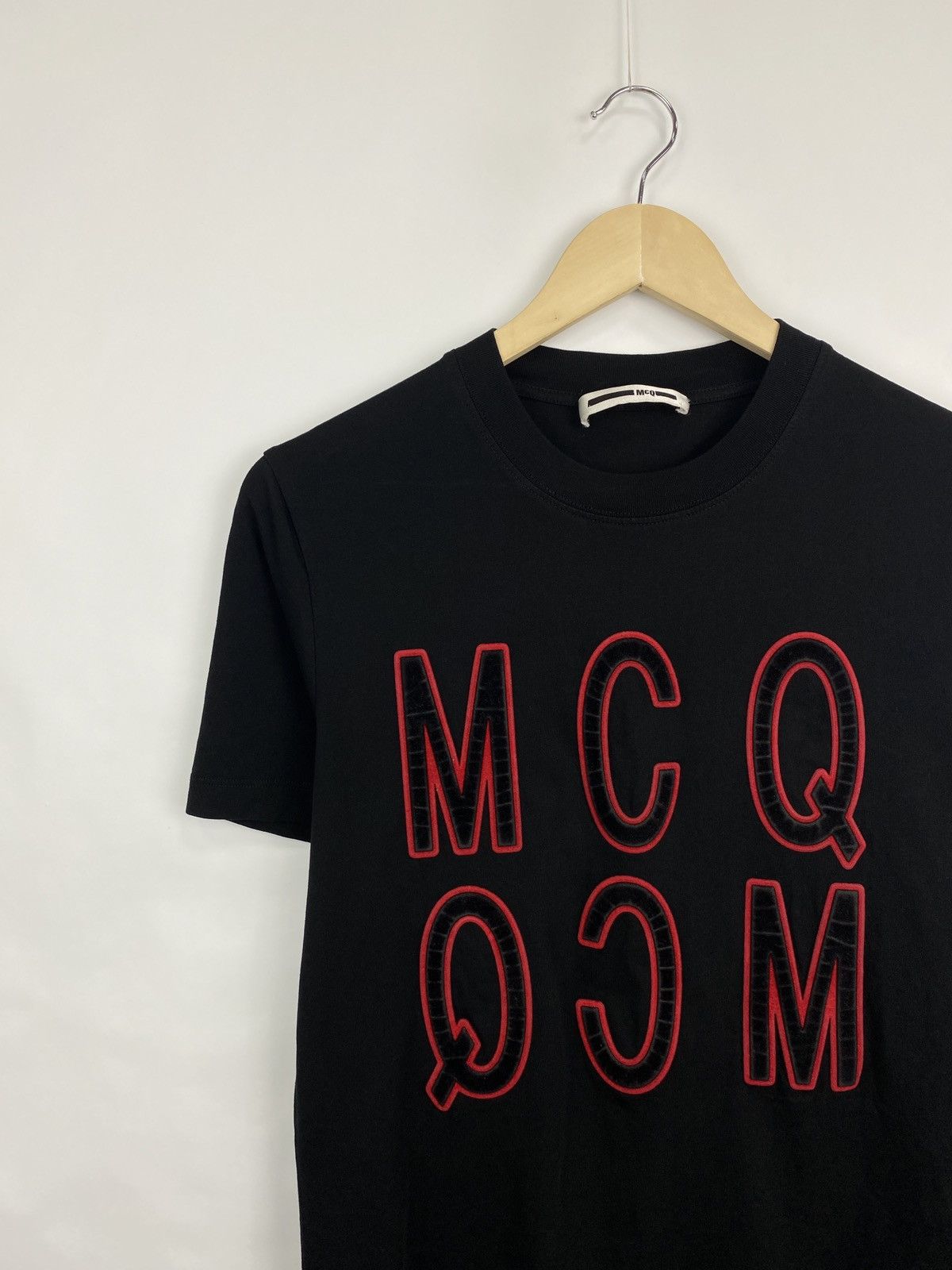 Alexander McQueen 🇮🇹 Alexander McQueen London Rare T-Shirt Retro Hype Y2K Size US S / EU 44-46 / 1 - 2 Thumbnail