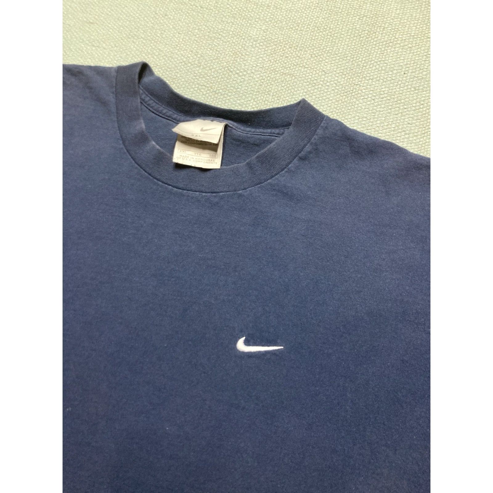 Nike VINTAGE Nike T-Shirt Embroidered Swoosh Check Logo Navy Blue Faded Adult XXL Mens Size US XXL / EU 58 / 5 - 5 Thumbnail