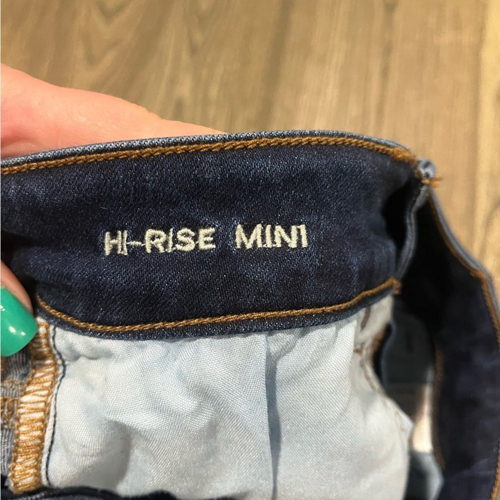 American Eagle Outfitters American Eagle Hi-Rise Mini Skirt Whisker Raw Hem Denim 4 Size 27" / US 4 / IT 40 - 6 Thumbnail