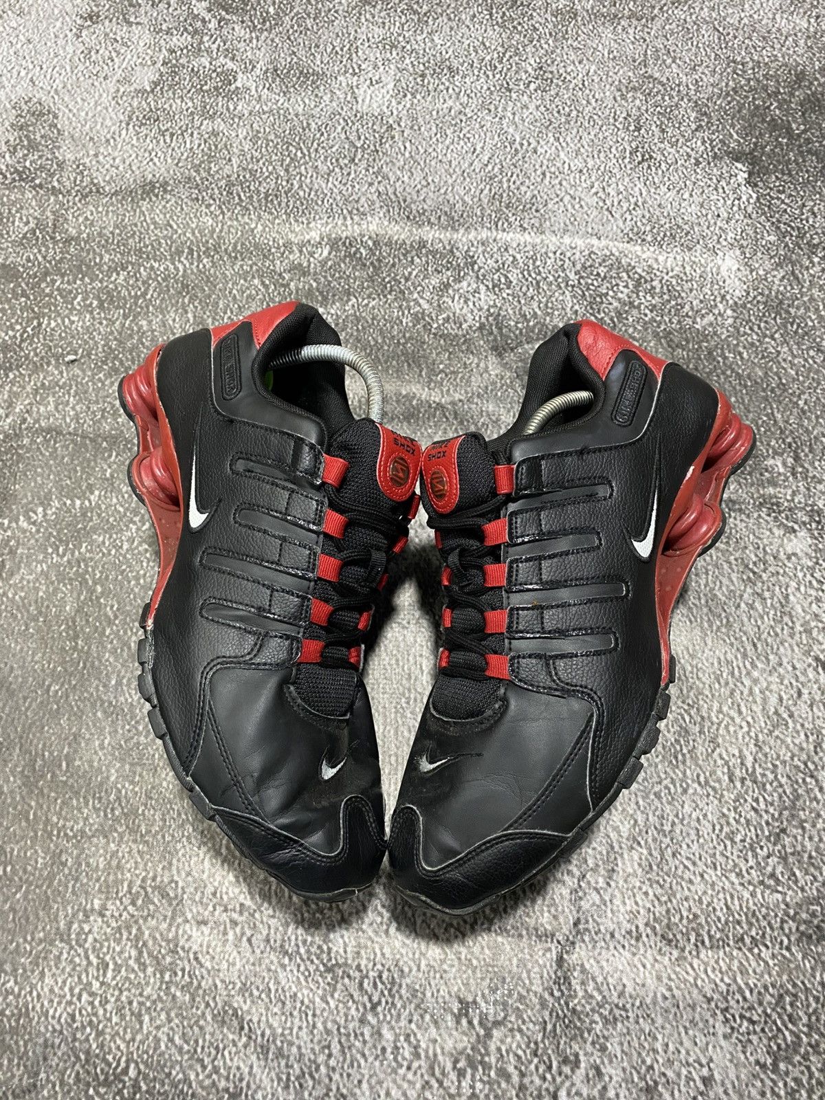 Nike NIKE SHOX NZ Black Flt Silver-Gym Red Size US 11 / EU 44 - 3 Thumbnail