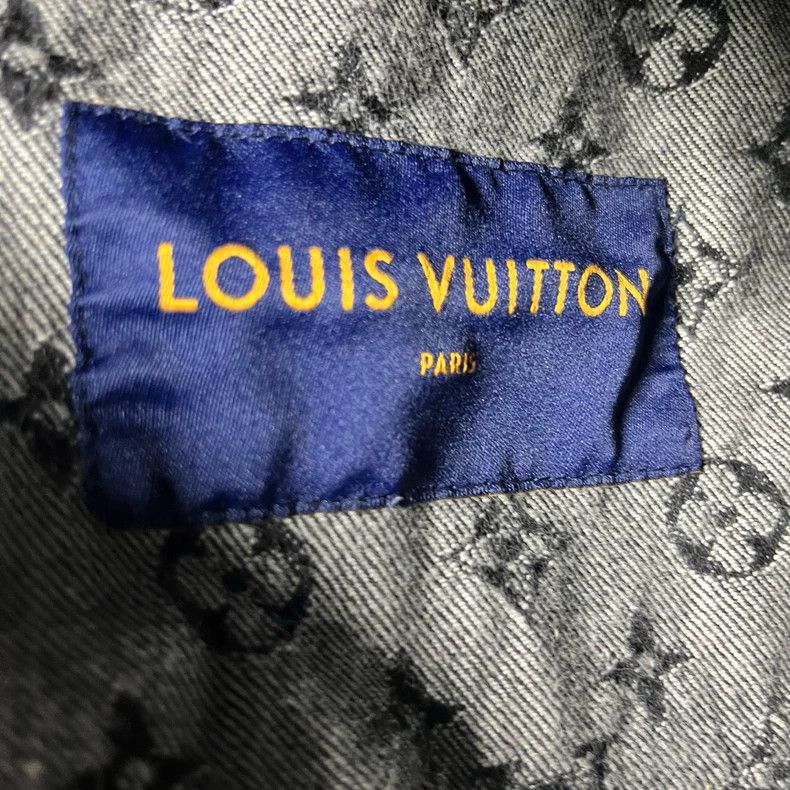 Louis Vuitton louis vuitton Black deconstructed patchwork full print ove Size US M / EU 48-50 / 2 - 4 Thumbnail