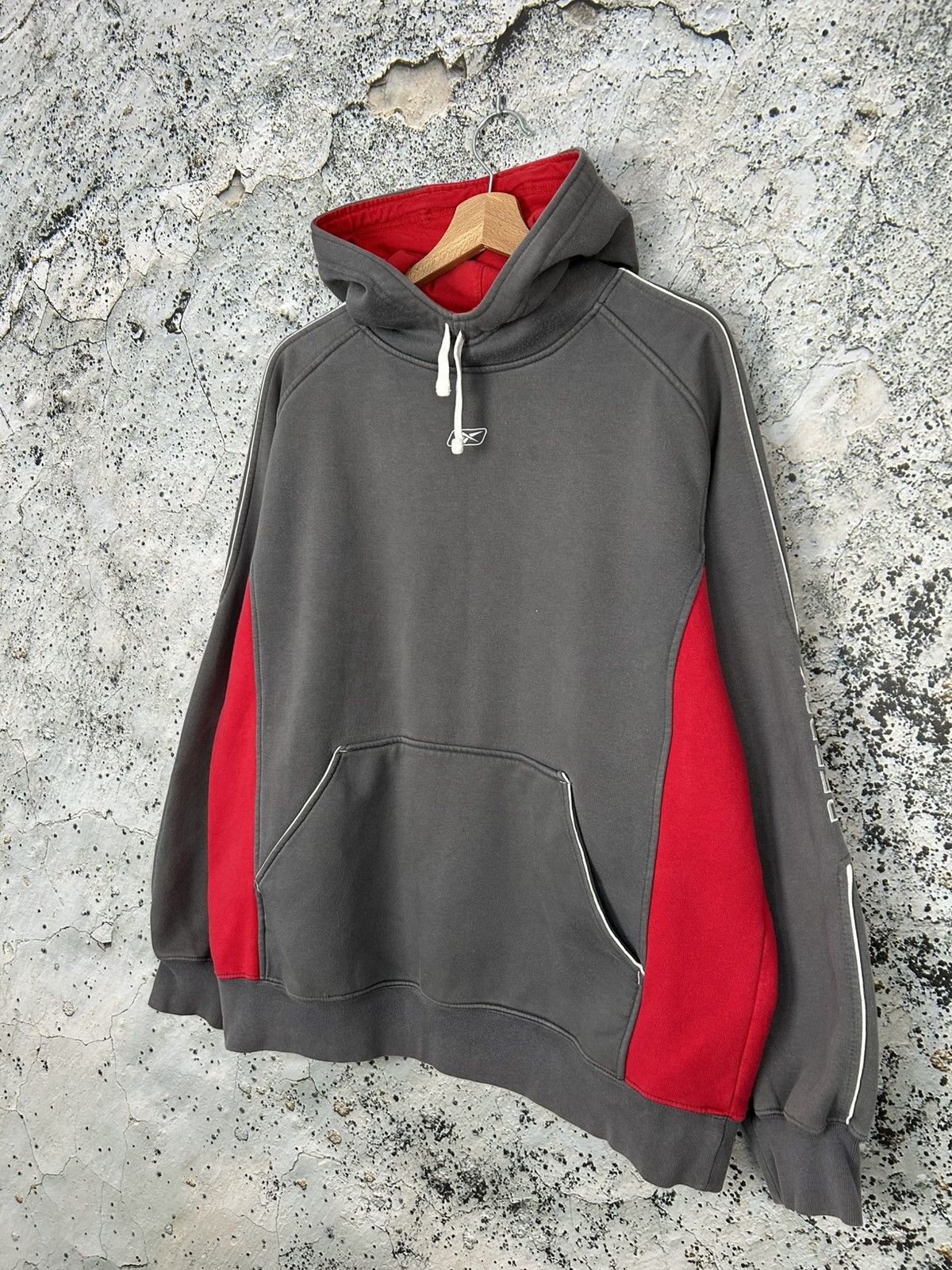 Reebok Vintage Reebok Baggy Basketball Hoodie Rap 2pac Boxy Skate Size US L / EU 52-54 / 3 - 2 Thumbnail