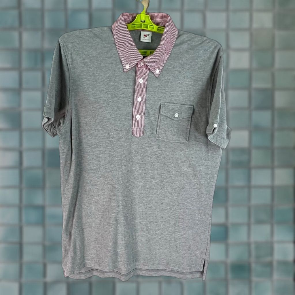 Vintage Vintage Michael Bastain Polo Shirt Men's XL Short Sleeve Gray Collared Logo Casual Size US XL / EU 56 / 4 - 1 Thumbnail