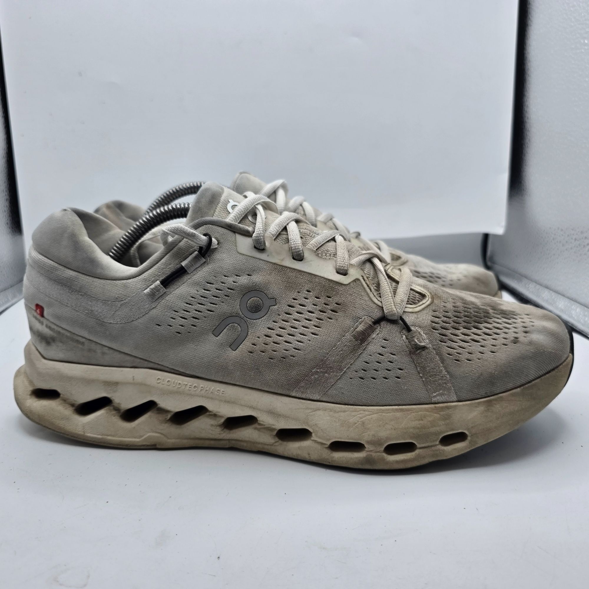 On On Cloudsurfer 2 Mens Size 11 White Athletic Shoes Lightweig Size US 11 / EU 44 - 12 Thumbnail