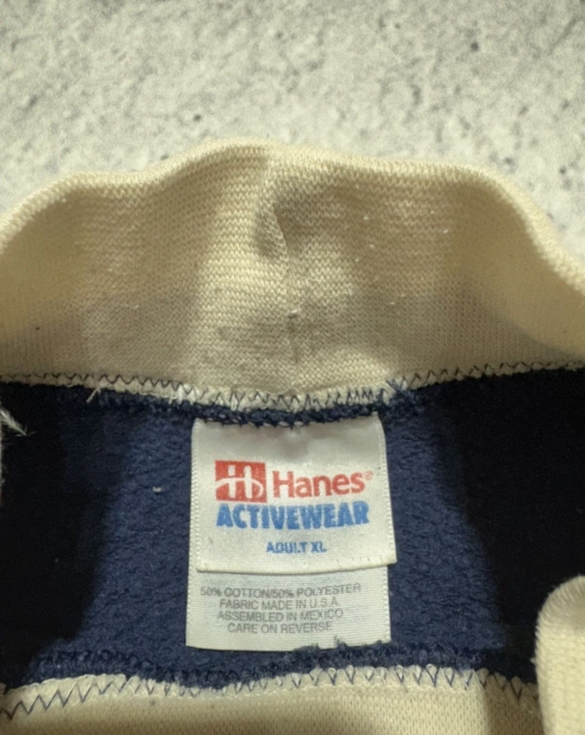 Hanes × Vintage Vintage Hanes Sweatshirt Navy Blue Patchwork Retro 90s Size US M / EU 48-50 / 2 - 6 Thumbnail