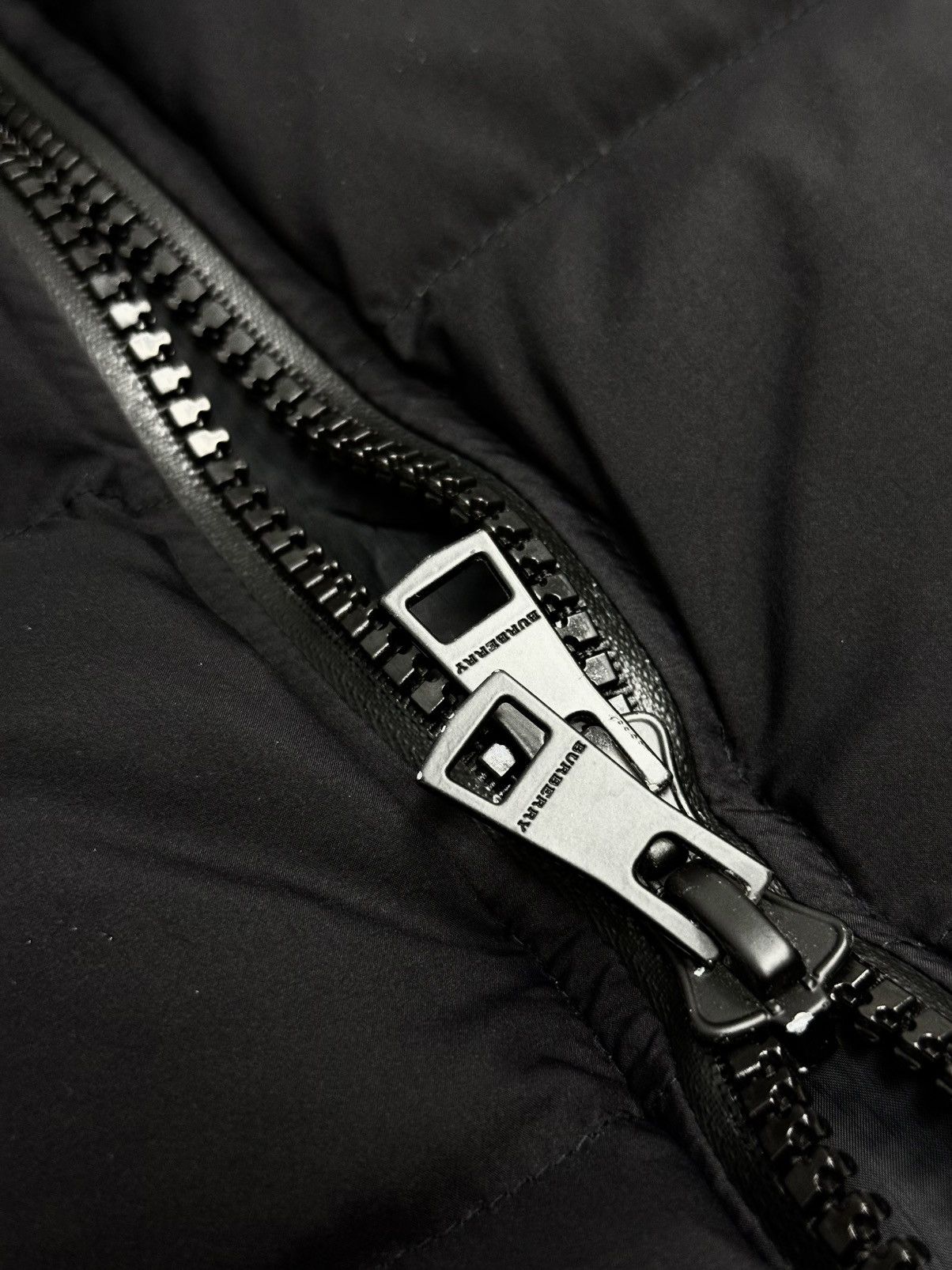 Burberry Burberry Puffer Down Vest Black Men Size US M / EU 48-50 / 2 - 10 Thumbnail