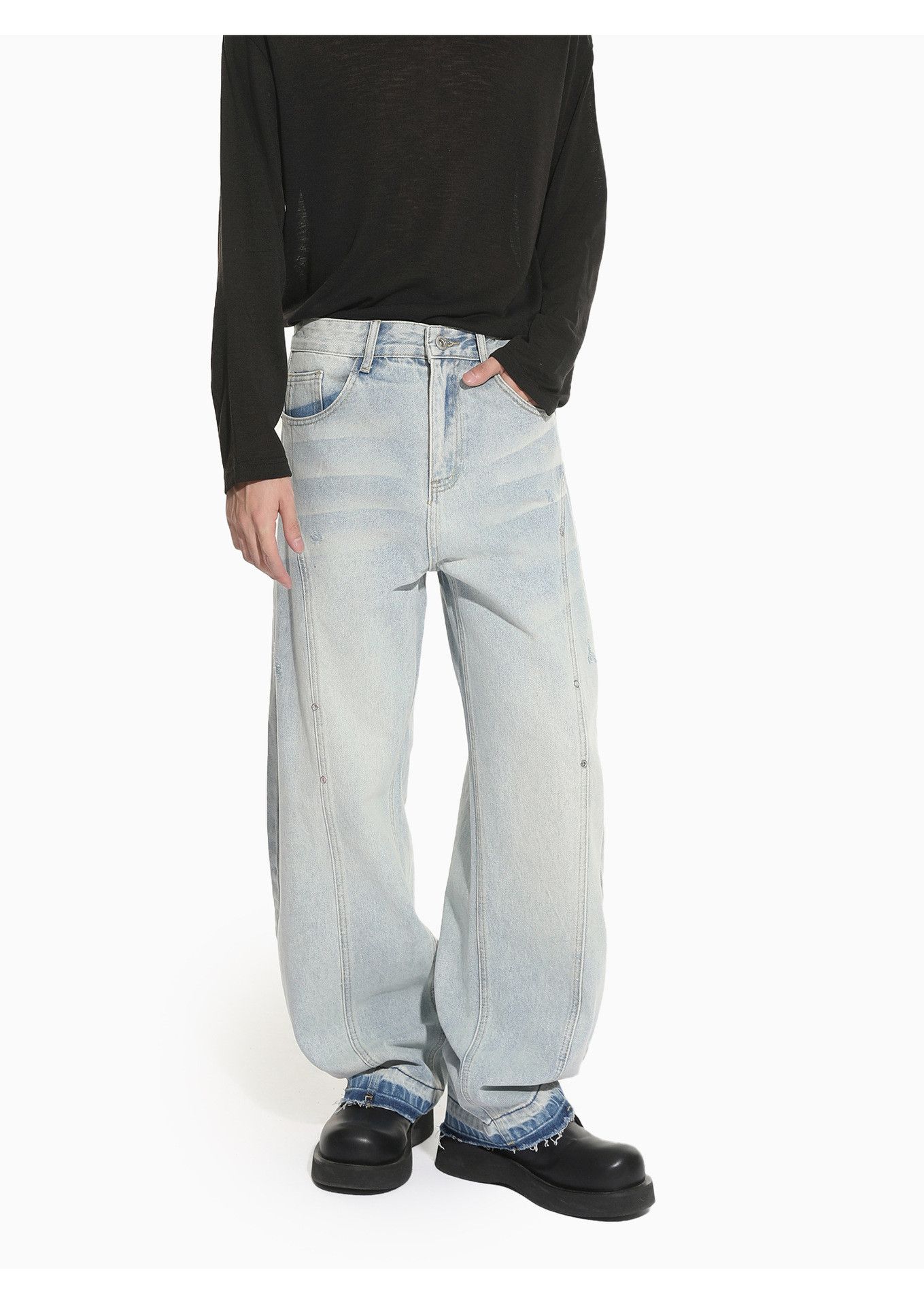Vintage Men's Retro Light-Wash Straight-Leg Curved-Cut Jeans Size US 32 / EU 48 - 2 Thumbnail