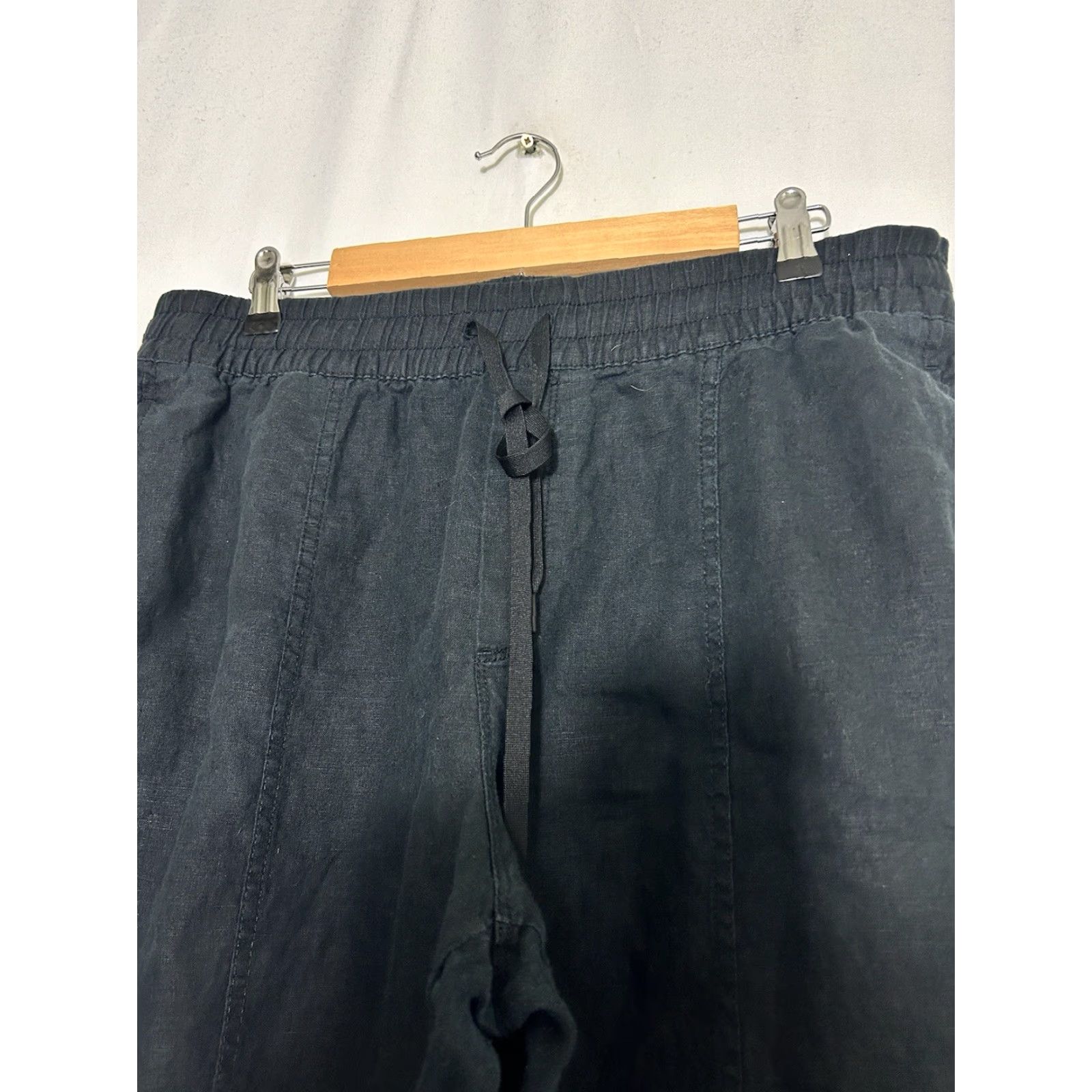 Athleta Athleta Womens Black Large Cotton Jogger Pants with Drawstring Closure User: Athleta Womens Black Large Cotton Jogger Pants with Drawstring Closure Size 36" / US 14 / IT 50 - 5 Thumbnail