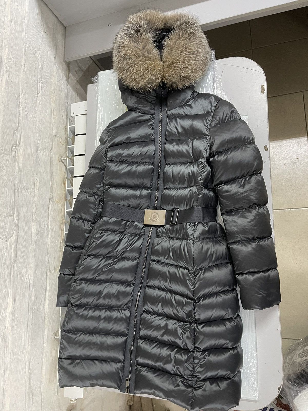 Moncler tinuviel down coat with fur online