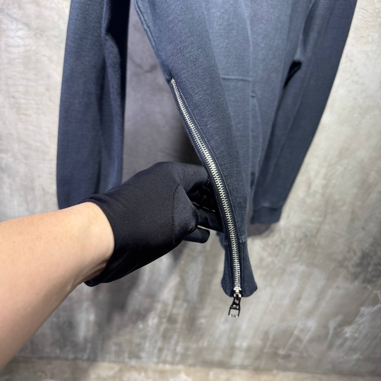 Louis Vuitton Louis Vuitton Fleece Zip-up jacket with packable hood Size US M / EU 48-50 / 2 - 8 Thumbnail