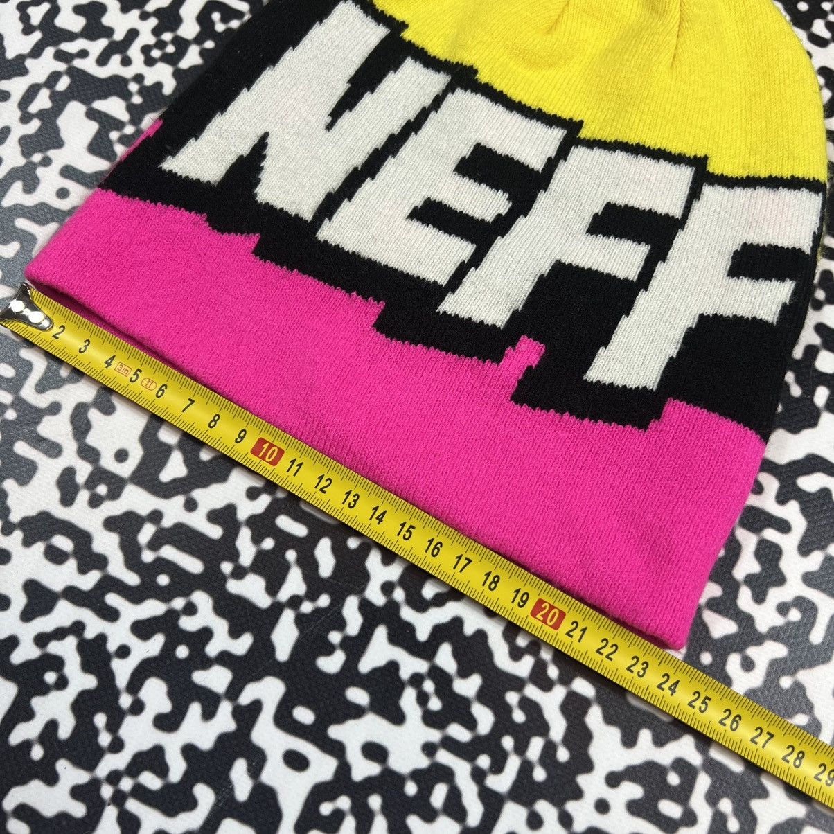 NEFF Vintage Y2K NEFF Big Logo Sk8 Skate Style Beanie Hat Size ONE SIZE - 9 Thumbnail