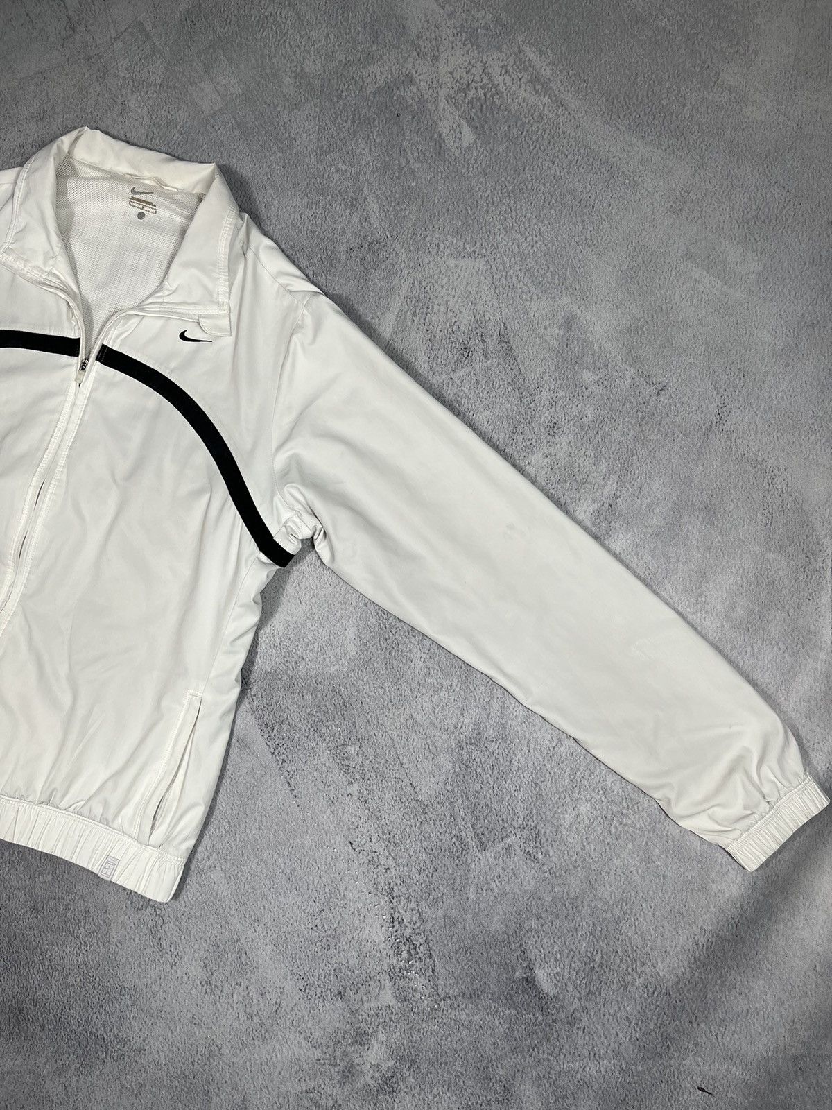 Nike × Vintage Vintage Y2K Nike swoosh windbreaker light jacket size L Size L / US 10 / IT 46 - 3 Thumbnail