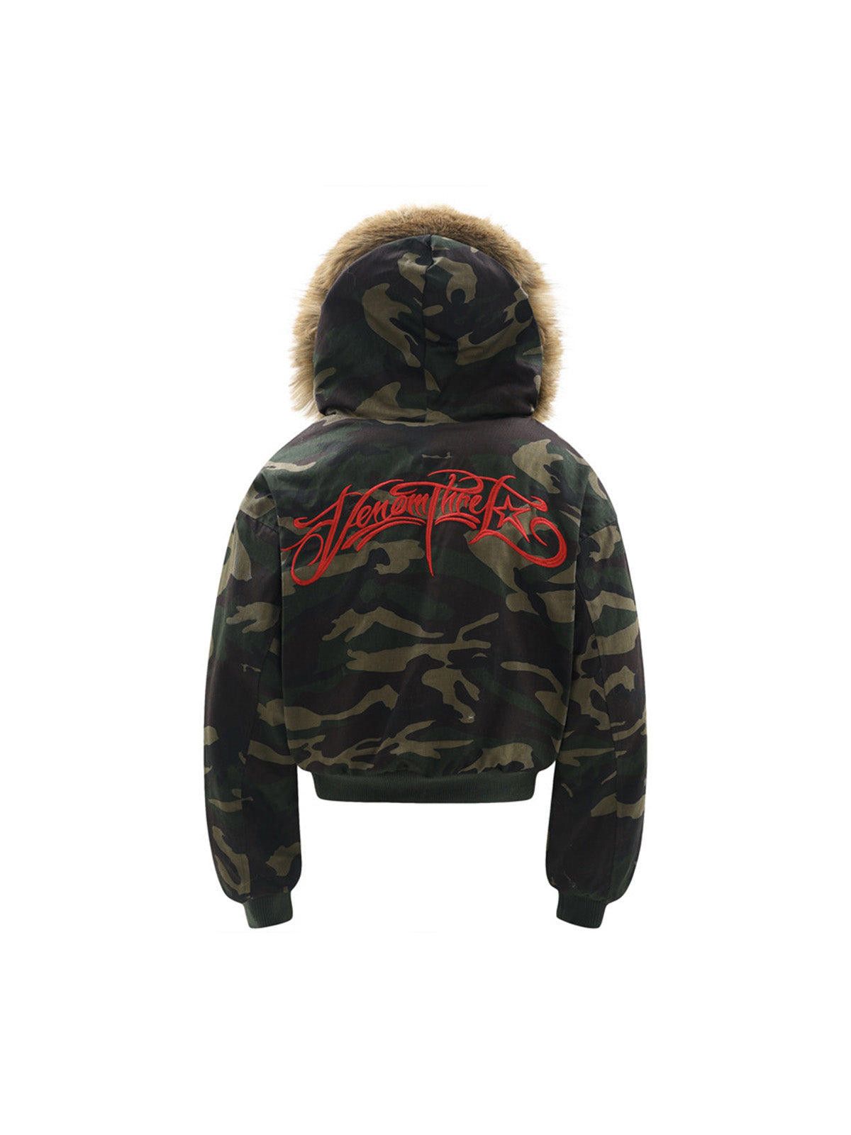 Japanese Brand Camouflage Fur Hooded Bomber Jacket, Camo Winter Coat Size M / US 6-8 / IT 42-44 - 2 Thumbnail