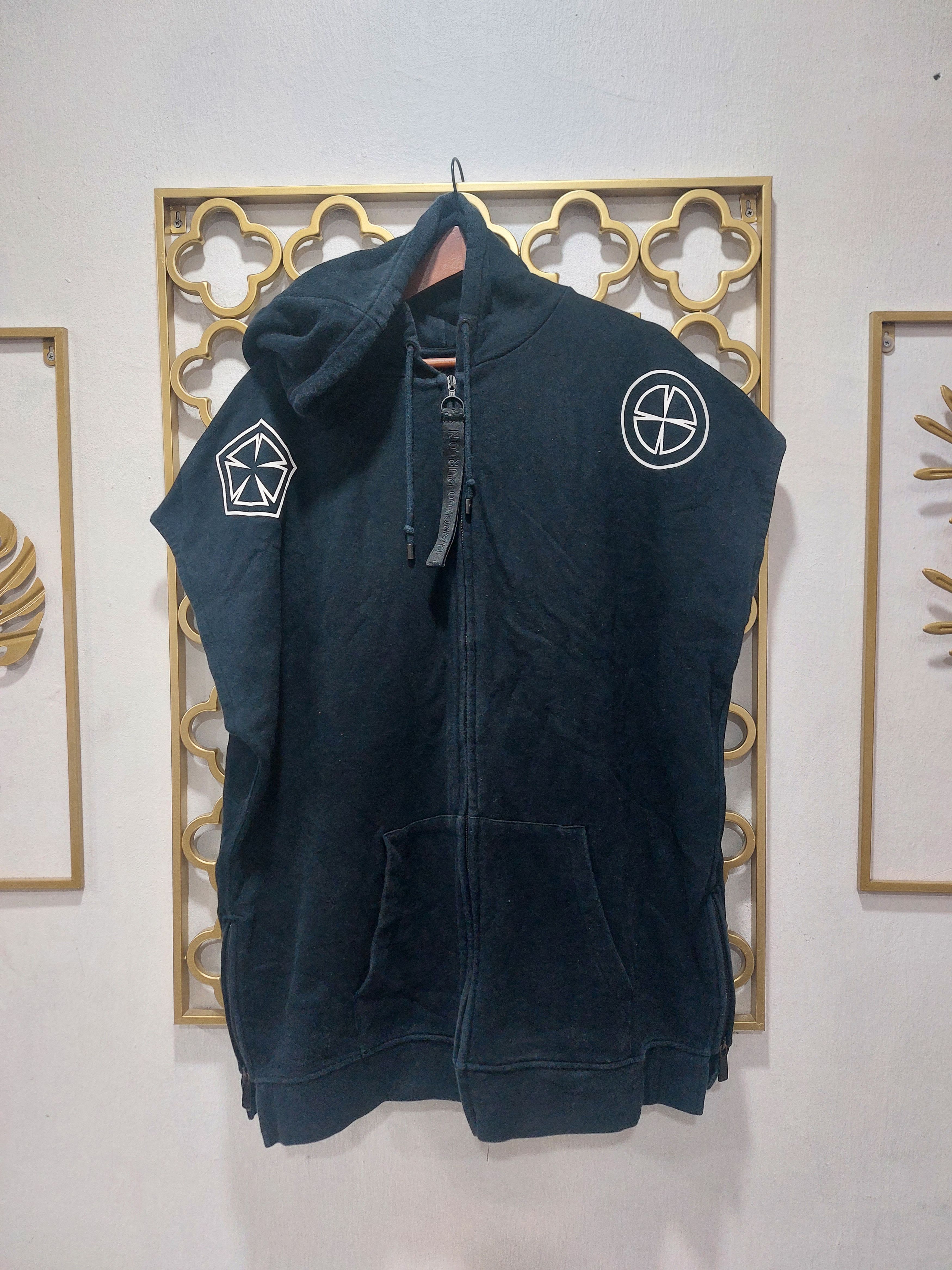 Marcelo Burlon OVERSIZED SLEVELESS HOODIE MARCELO BURLON Size US L / EU 52-54 / 3 - 3 Thumbnail