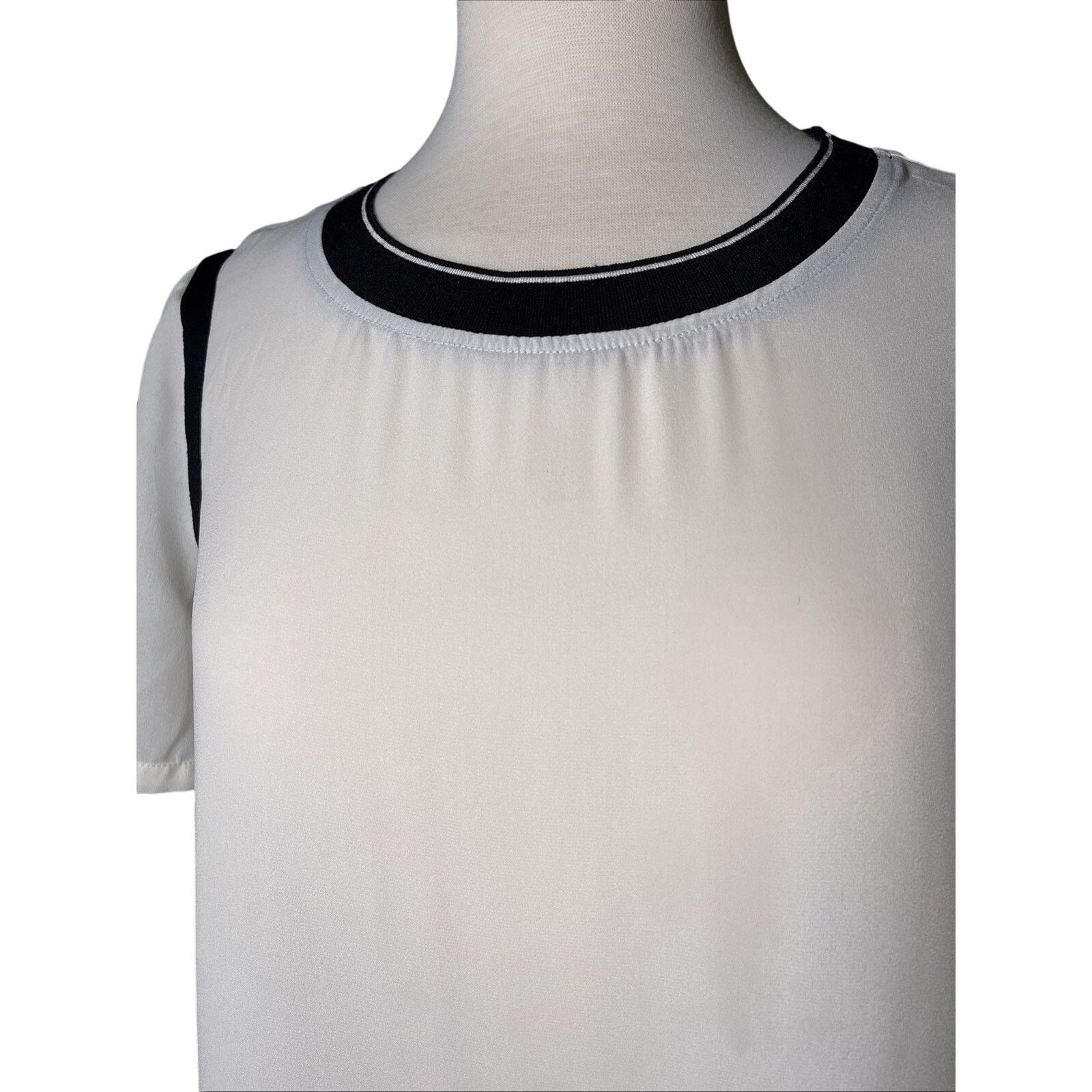 Banana Republic Banana Republic Shirt Sleeve Top, White/ Navy Size S, EUC Size M / US 6-8 / IT 42-44 - 2 Thumbnail