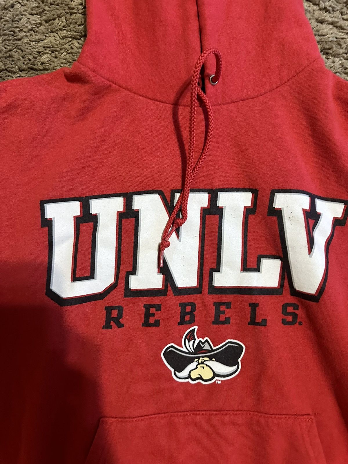 Champion × Vintage Vintage NCAA Champion UNLV Rebels hoodie 00s size small Size US S / EU 44-46 / 1 - 2 Thumbnail