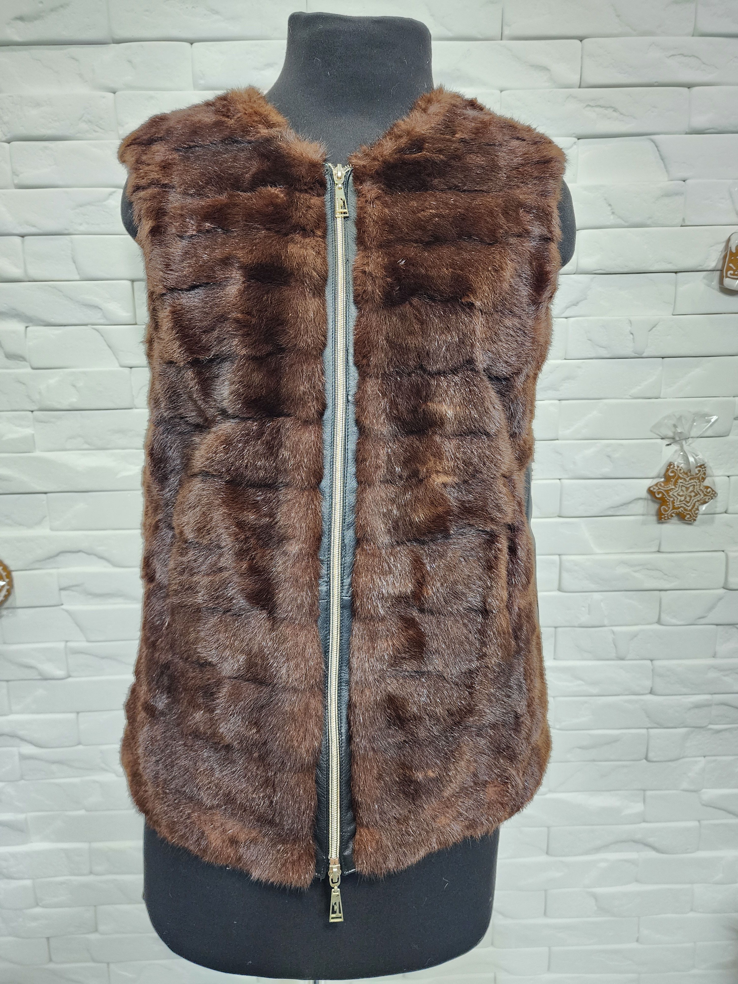 Furla Fur Vest: Brown Leather Trim, Metal Zipper Size L / US 10 / IT 46 - 2 Thumbnail