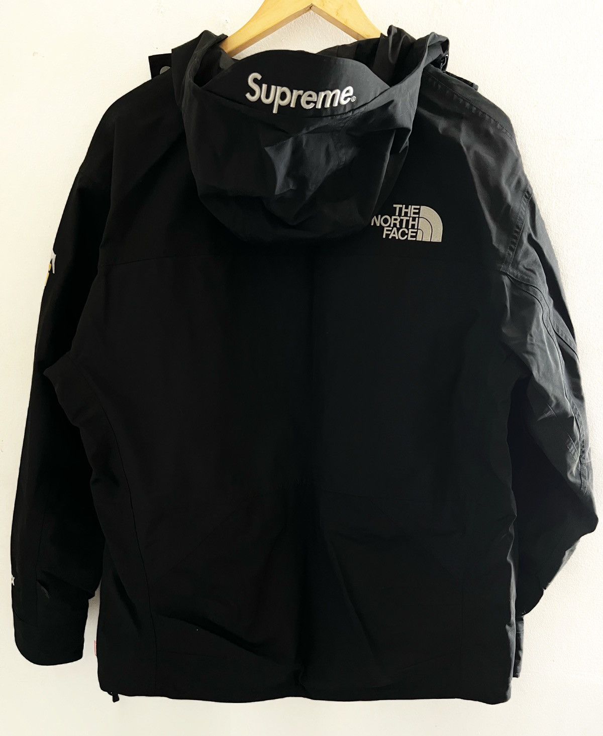 Supreme × The North Face Supreme x The North face RTG SS20 Size US M / EU 48-50 / 2 - 2 Thumbnail