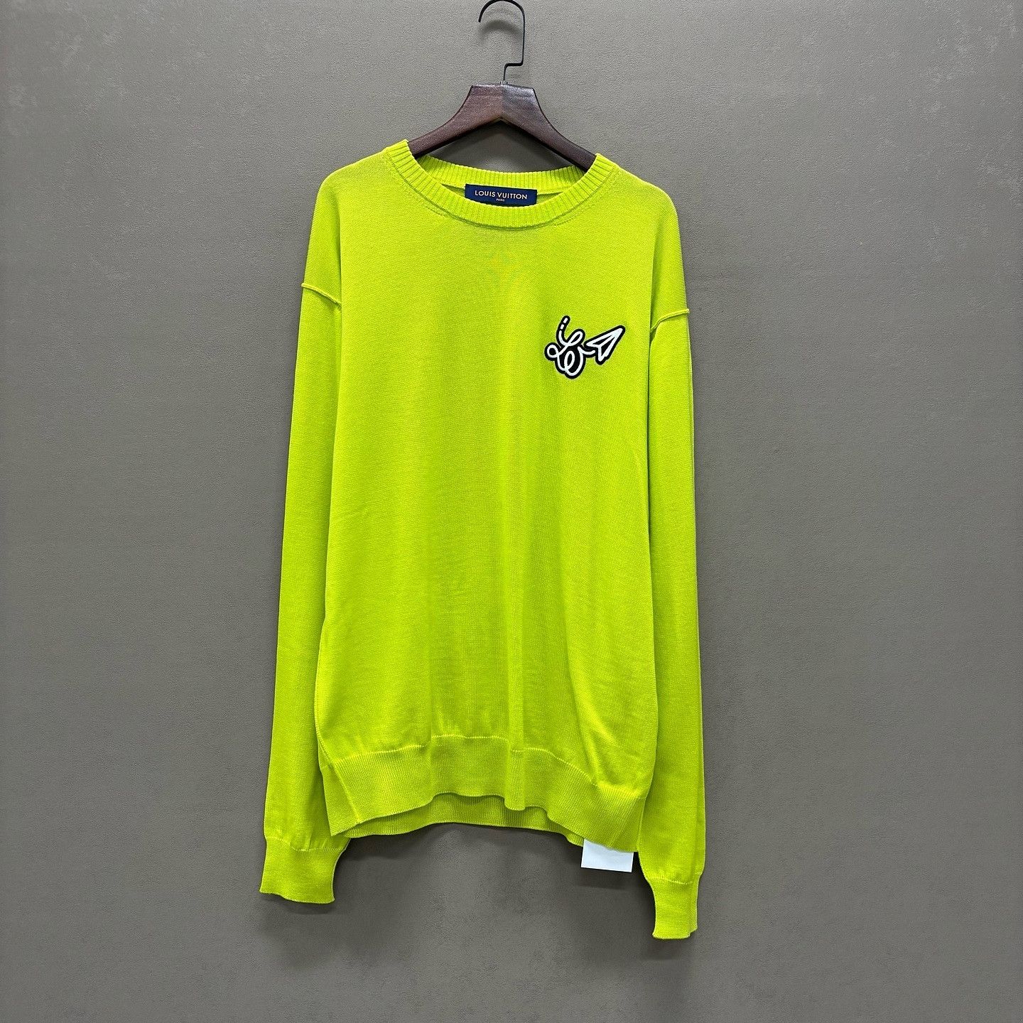 Louis Vuitton Louis Vuitton Paper Airplane Logo Sweater Size M Size US M / EU 48-50 / 2 - 1 Thumbnail