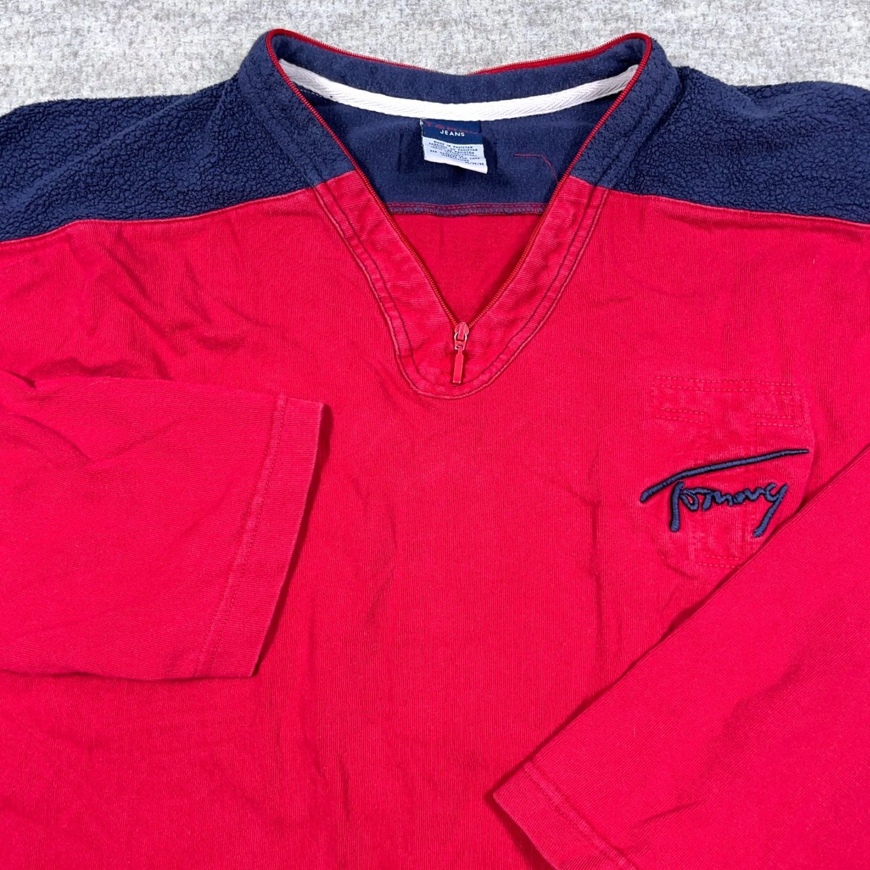 Tommy Hilfiger VINTAGE Tommy Hilfiger Shirt Men Medium Red Long Sleeve V Neck Rugby 90s Heavy Size US M / EU 48-50 / 2 - 4 Thumbnail