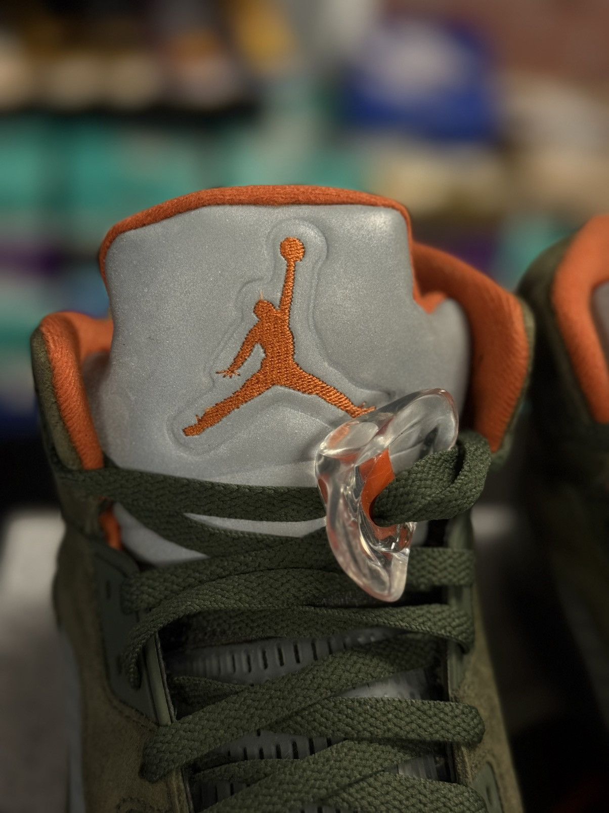 Jordan Brand × Nike Jordan 5 Olive Size 11 Pre Owned 🧼 W/ BOX Size US 11 / EU 44 - 8 Thumbnail