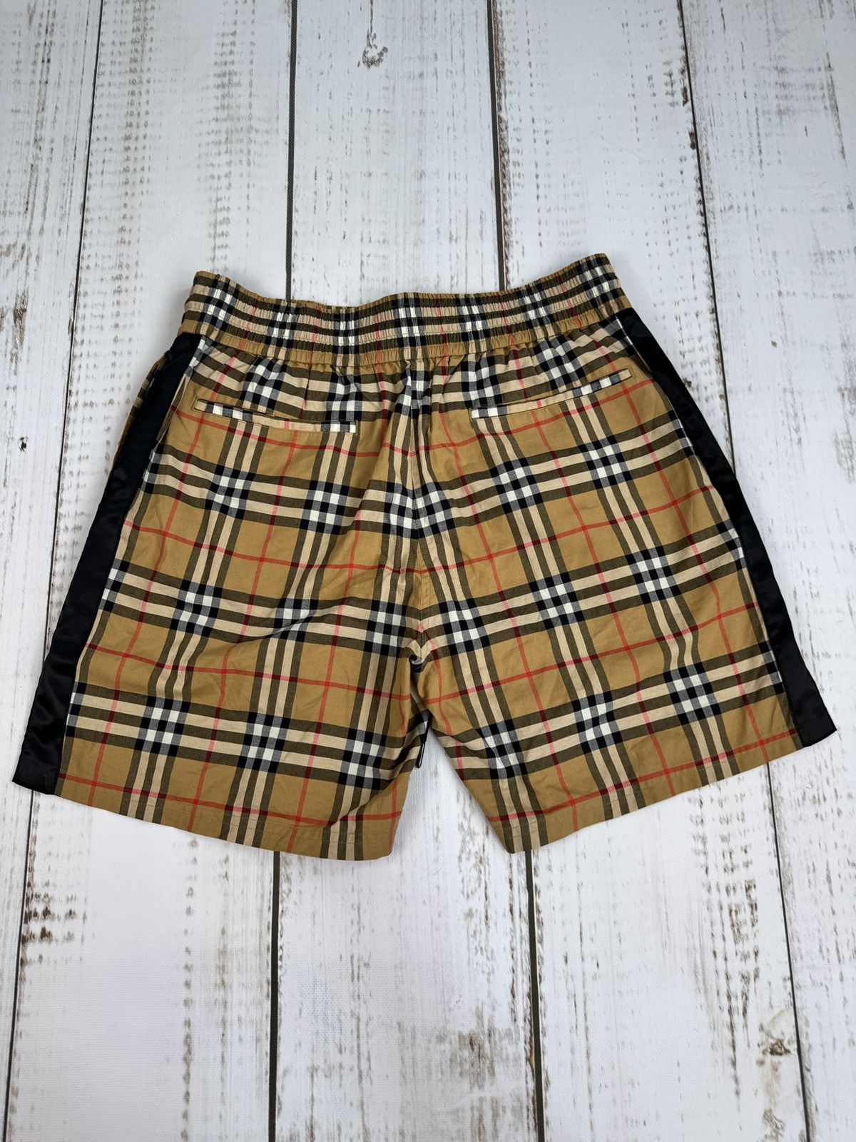 Burberry Burberry checkered pattern shorts Size US 32 / EU 48 - 2 Thumbnail