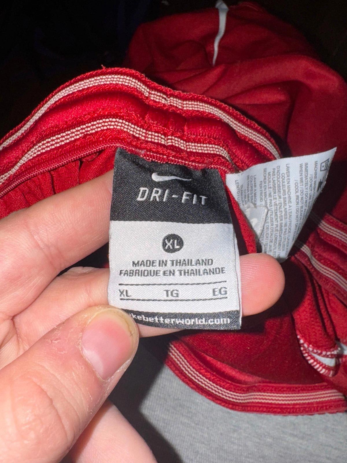 Nike Vintage 90s Nike Red/White Logo Shorts Rare Dri-Fit Sz XL Size US 36 / EU 52 - 4 Thumbnail