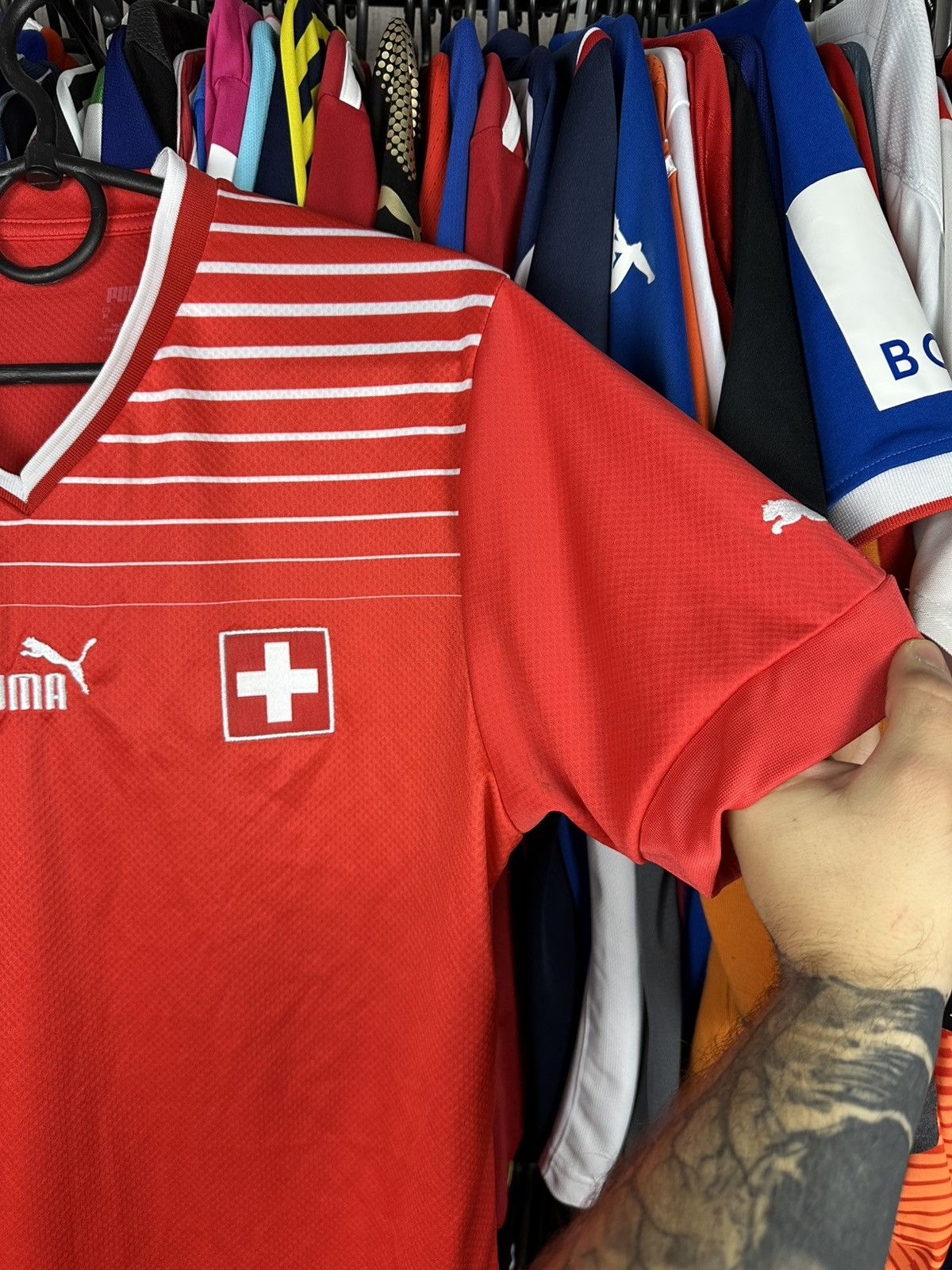 Puma PUMA SWITZERLAND 2022/23 SWISS SOCCER FOOTBALL SHIRT JERSEY Size US M / EU 48-50 / 2 - 5 Thumbnail