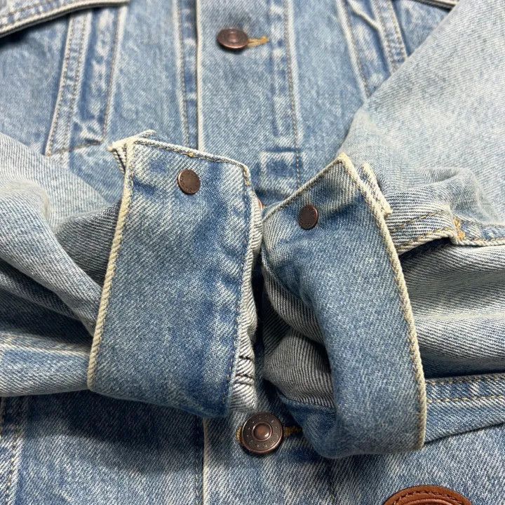 Gucci Gucci Gucci x Disney Donald Duck Embroidered Denim Jacket Size US S / EU 44-46 / 1 - 6 Thumbnail