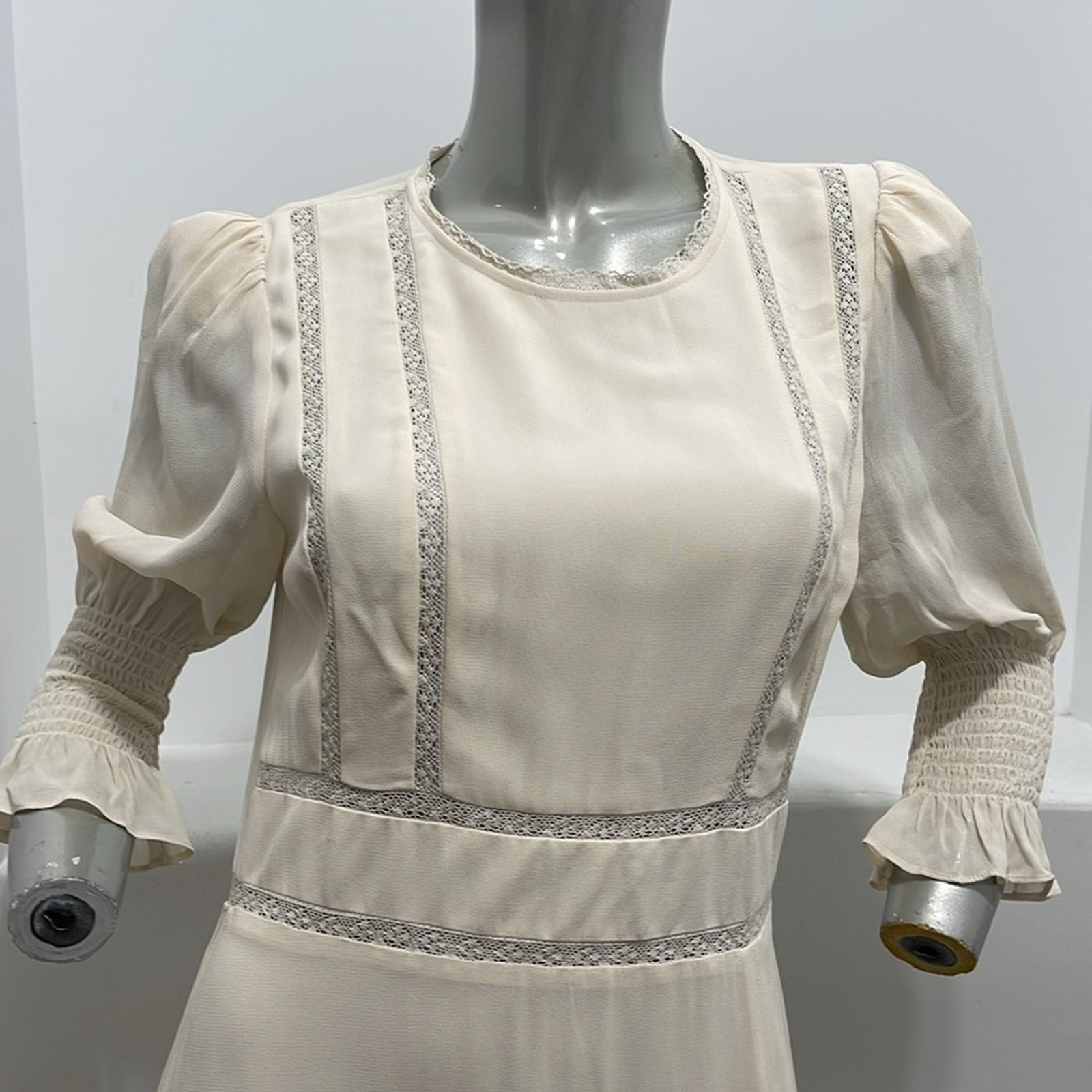 Reformation Reformation Cream Bishop Sleeve A-Line Midi Dress Size 8 Size M / US 6-8 / IT 42-44 - 5 Thumbnail