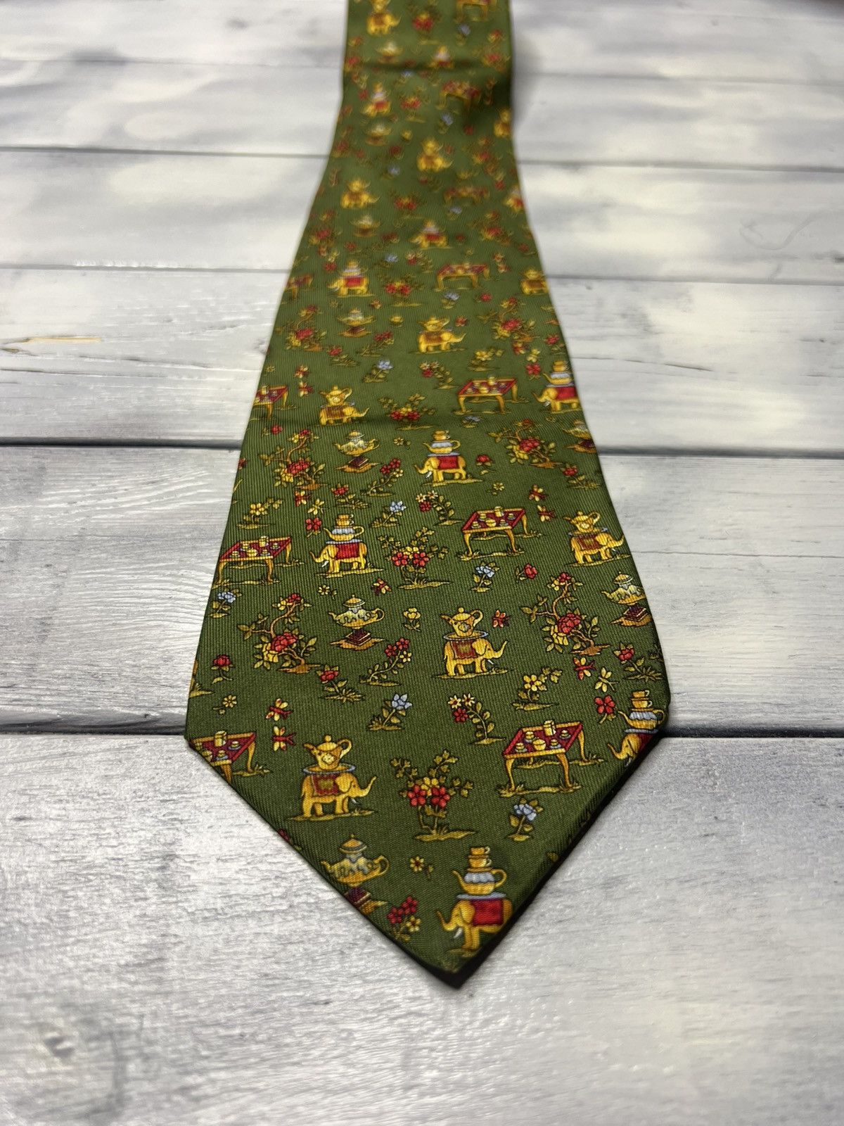 Salvatore Ferragamo Rare Luxury Tie Salvatore Ferragamo Tea Elephant Flowers Size ONE SIZE - 2 Thumbnail
