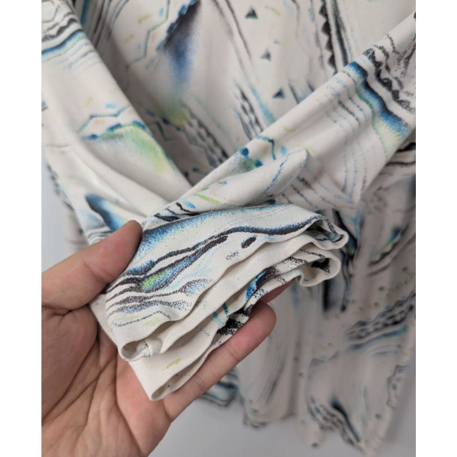 Vintage Chicos Womens Shirt White Abstract PRrnt 3/4 Sleeve Rayon Canada XL Geometric V-Neck Pullover Casual Wrinkle Resistant All Seasons Size XL / US 12-14 / IT 48-50 - 2 Thumbnail