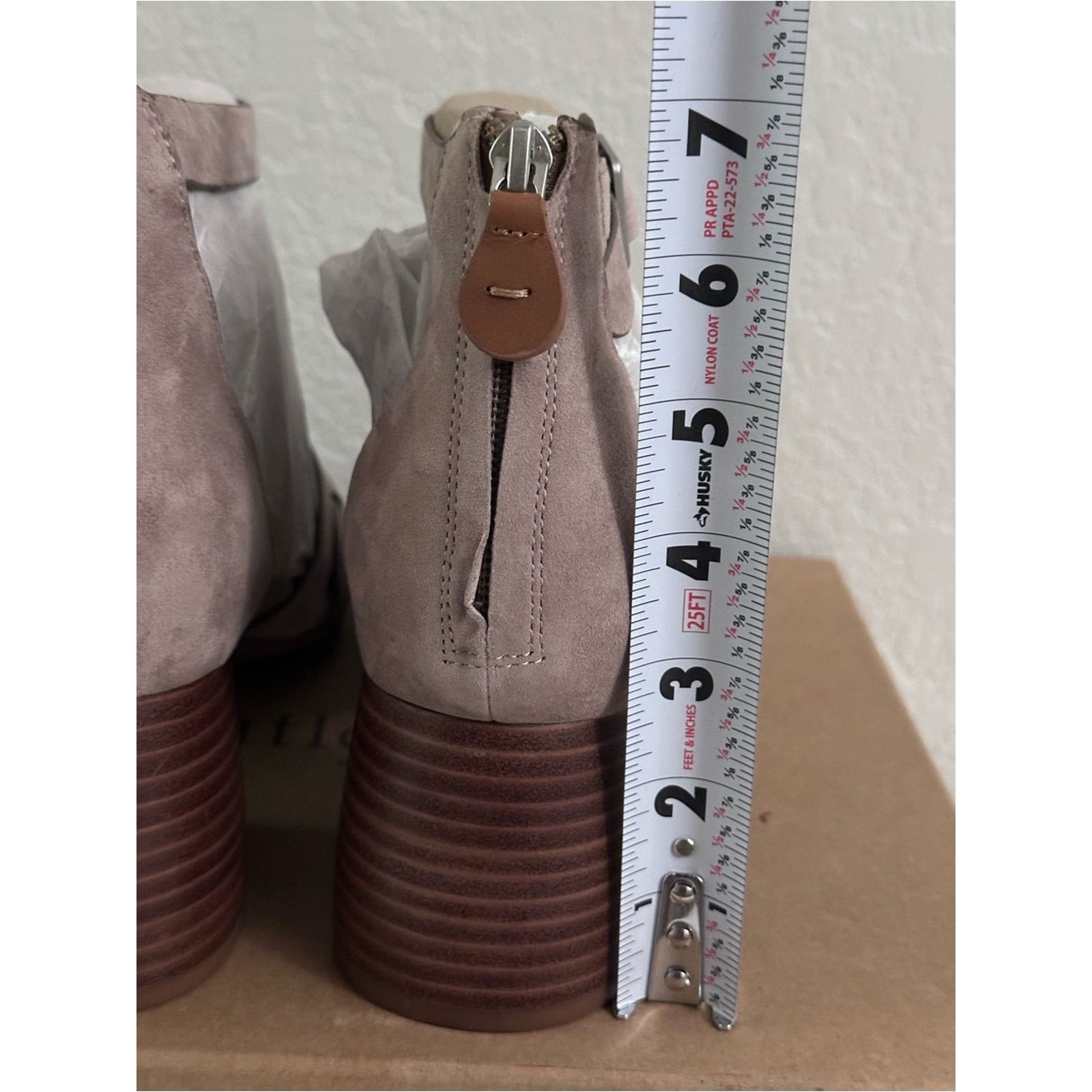 Gentle Souls Gentle Souls by Kenneth Cole Women 10 Myla Heel Sandal Size US 10 / IT 40 - 7 Thumbnail